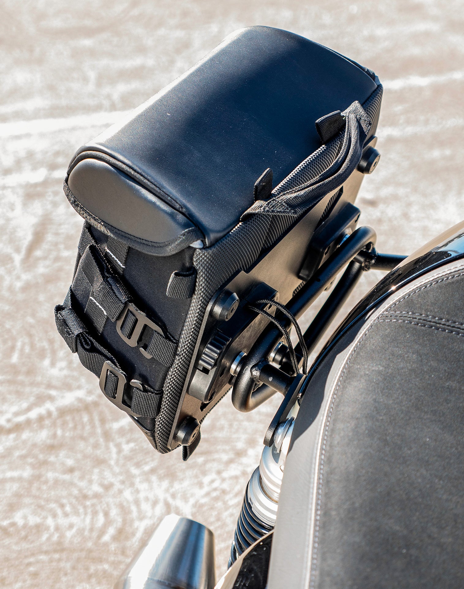 10L - Incognito Quick Mount Small Triumph Thruxton RS 2019+ Solo Saddlebag (Right Only) v3