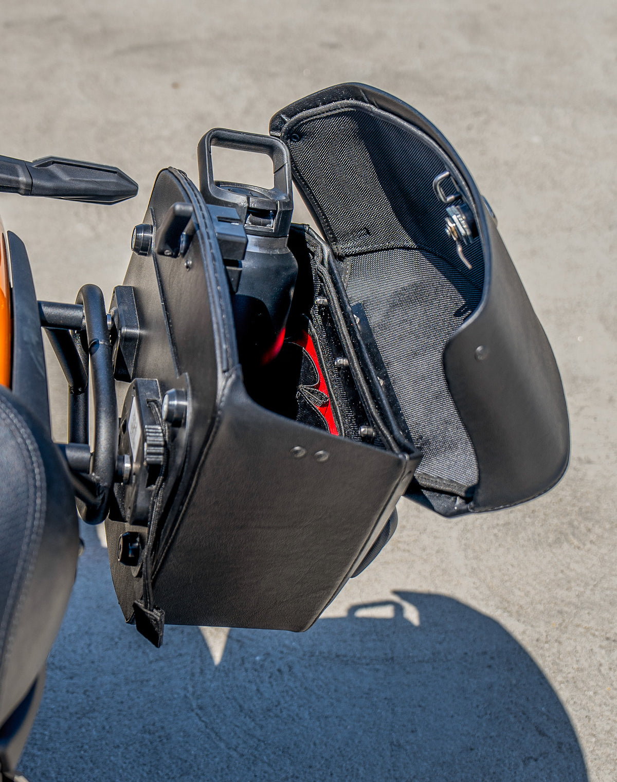 12L - Stormclad Quick Mount Medium Kawasaki Eliminator 450 Hard Solo Saddlebag (Left Only)