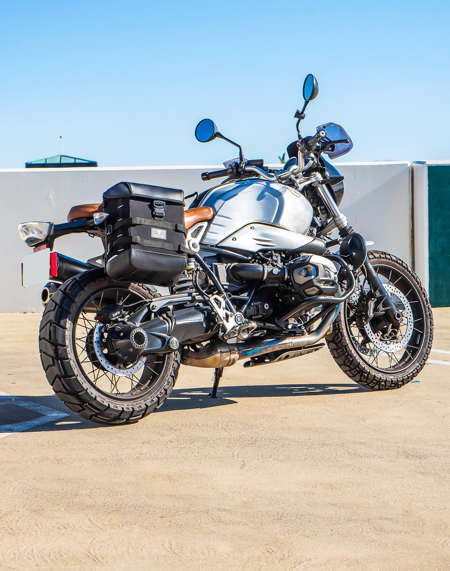 15L - Incognito Quick Mount Medium BMW R nineT Solo Saddlebag (Right Only) v1