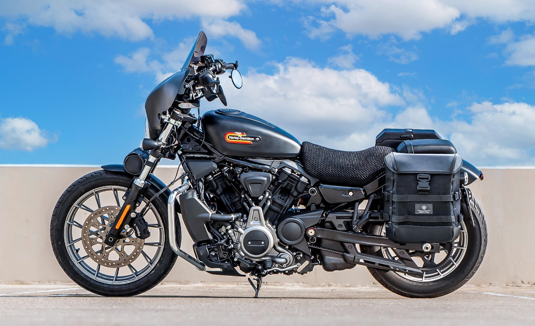 15L - Incognito Quick Mount Medium Harley Sportster Nightster RH975/S Solo Saddlebag (Left Only) @expand