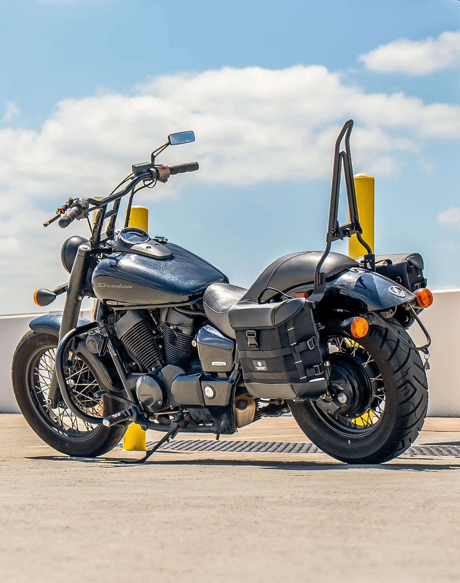 15L - Incognito Quick Mount Medium Honda Shadow 750 Phantom Solo Saddlebag (Left Only) v1