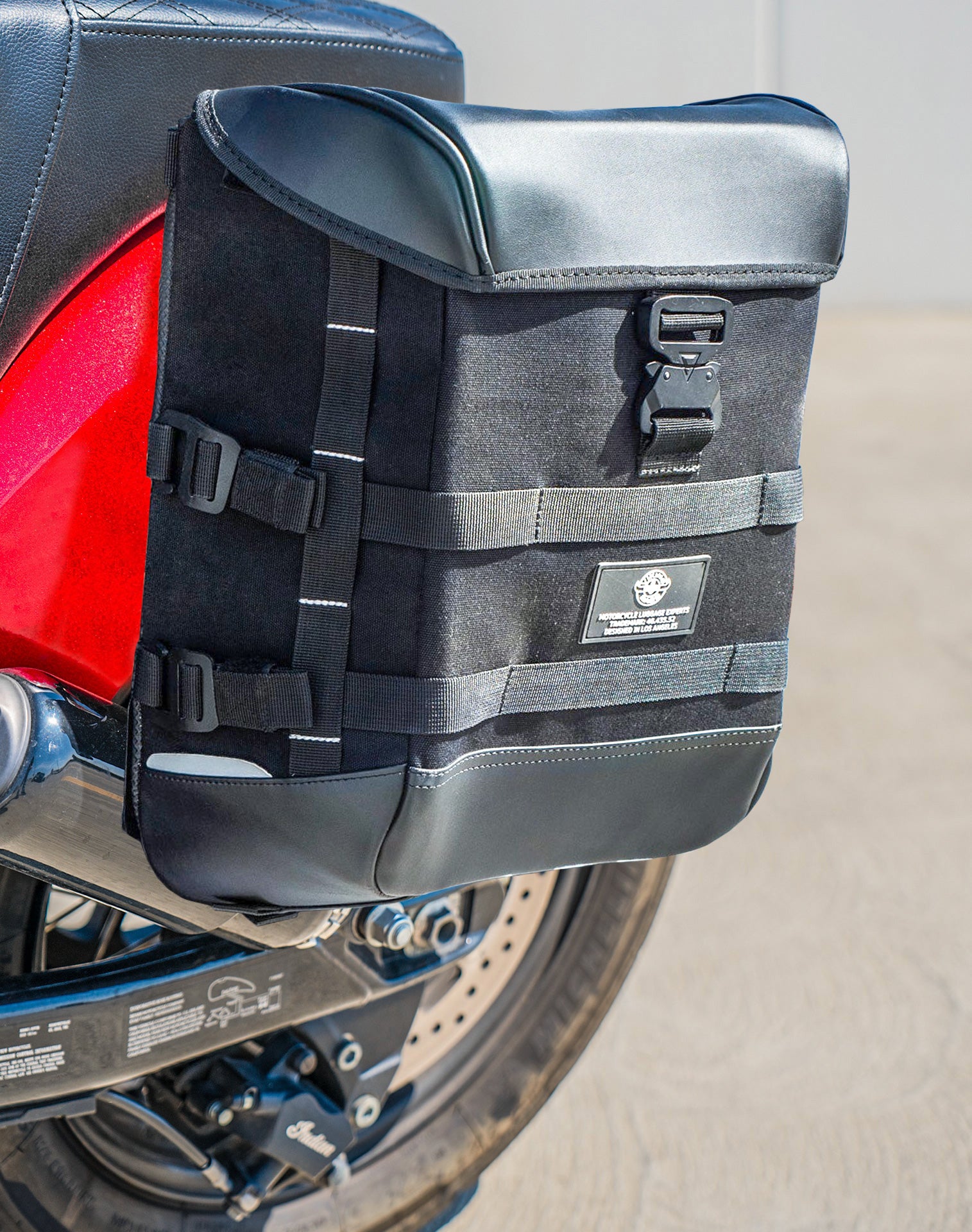 15L - Incognito Quick-Mount Medium Indian Chief (2022+) Solo Saddlebag (Left Only) Lifestyle