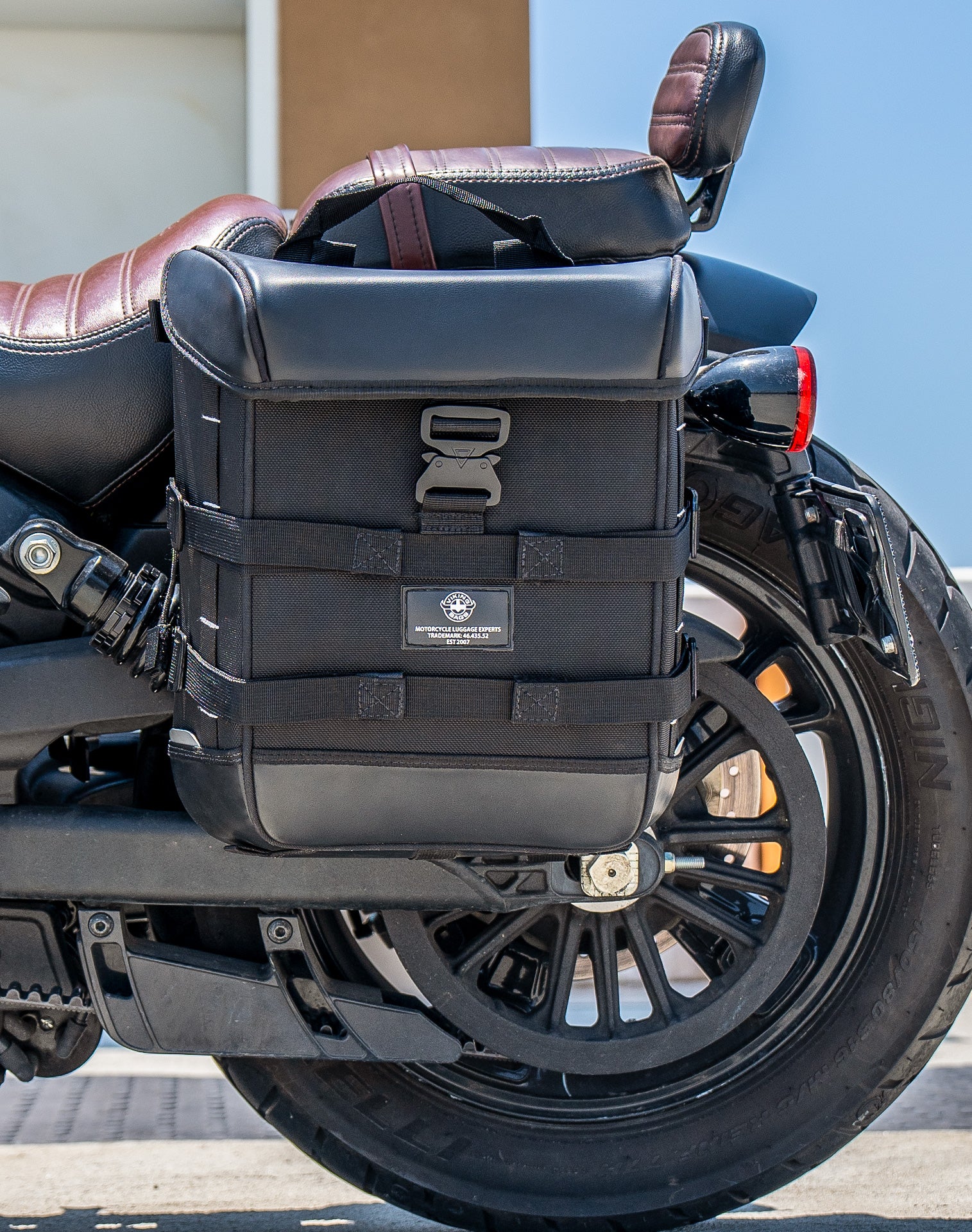 15L - Incognito Quick Mount Medium Indian Scout Rogue Sixty Solo Saddlebag (Left Only) v2