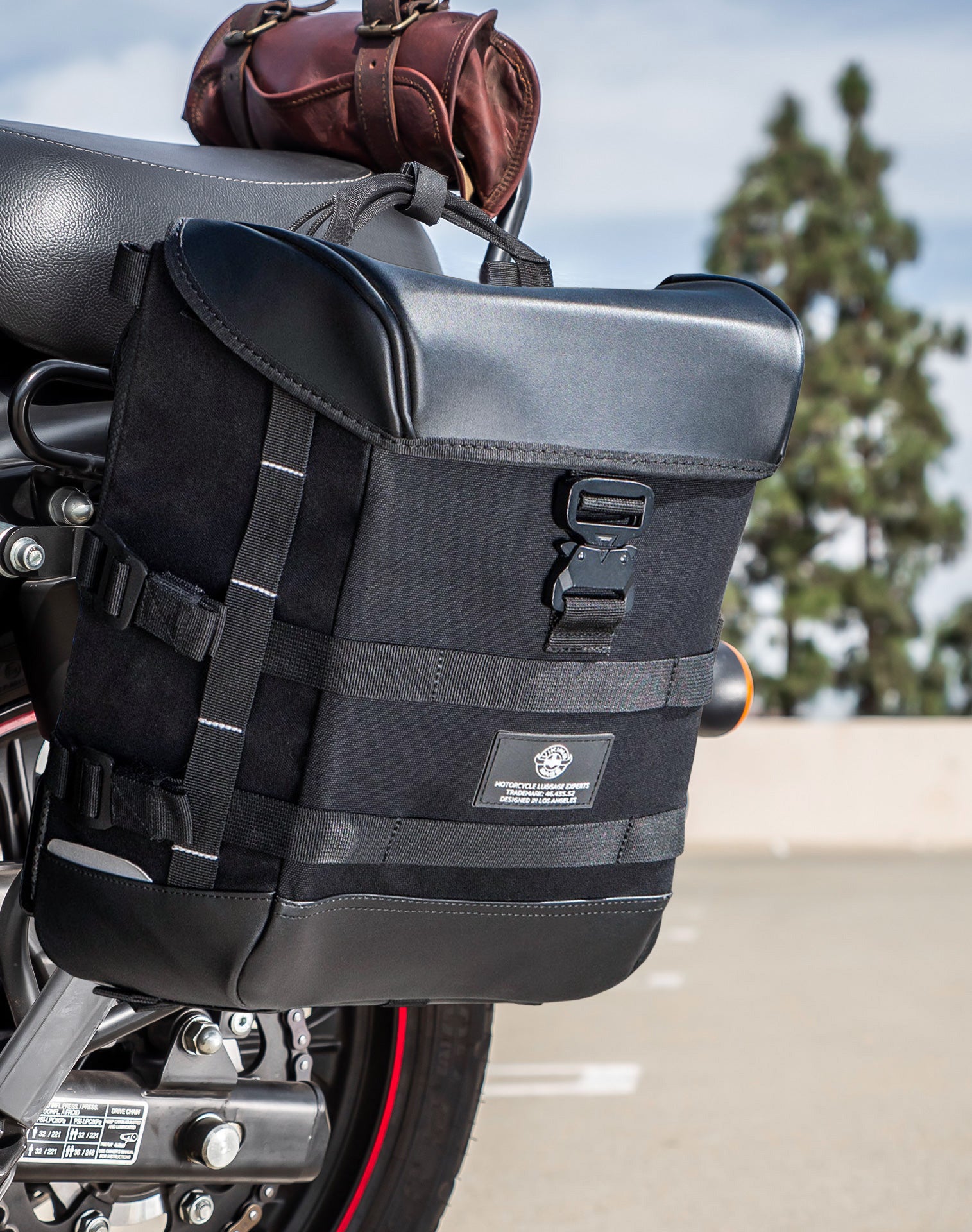 15L - Incognito Quick Mount Medium Royal Enfield Classic 350 Solo Saddlebag (Left Only) Lifestyle