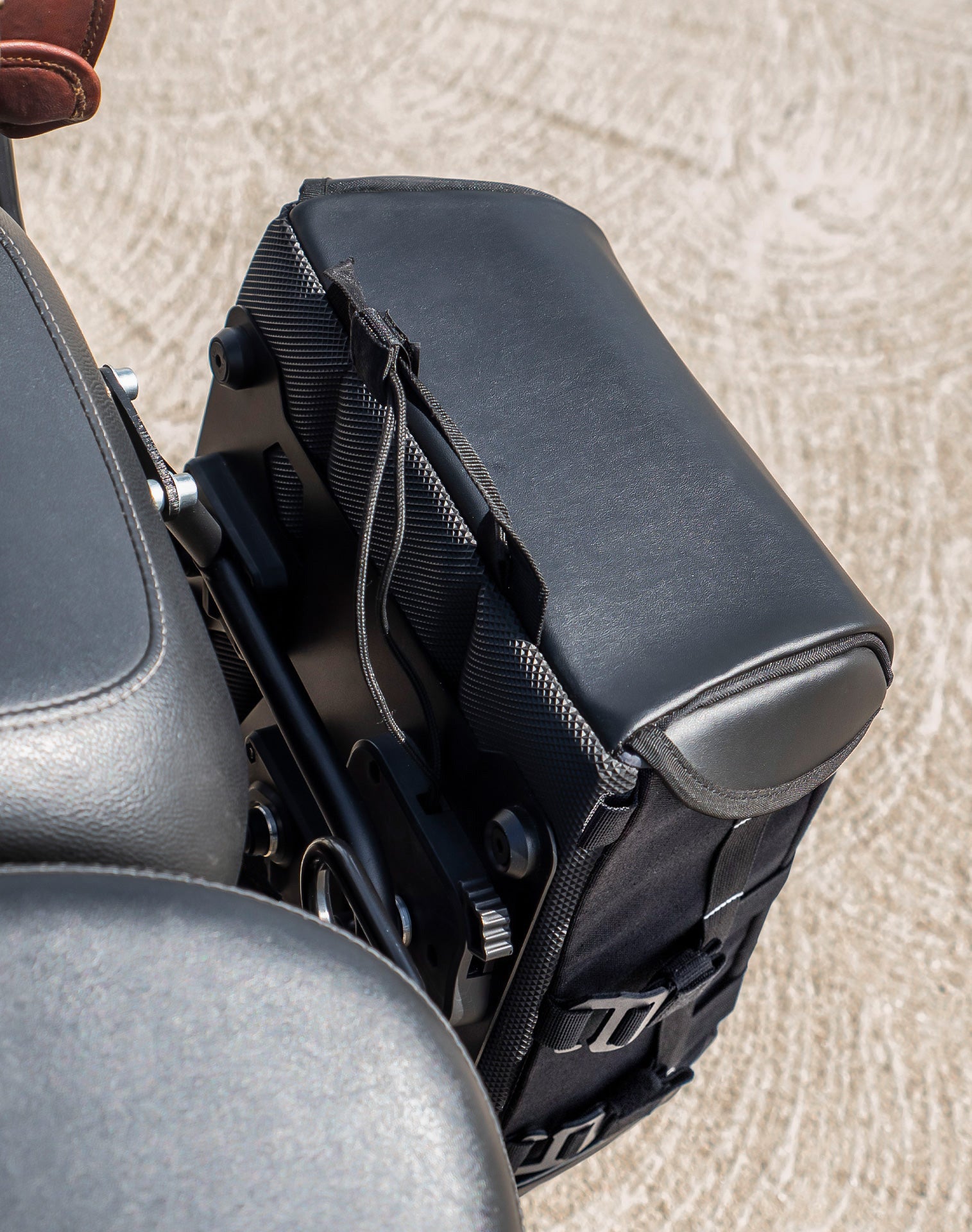 15L - Incognito Quick Mount Medium Royal Enfield Classic 350 Solo Saddlebag (Left Only) Lifestyle