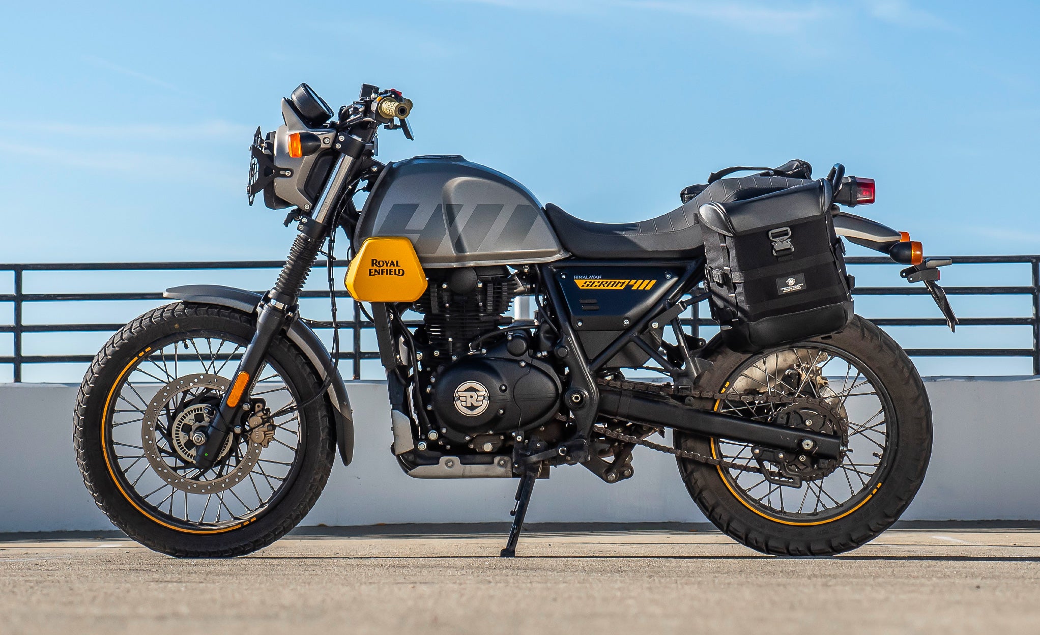 15L - Incognito Quick Mount Medium Royal Enfield Scram 411 Solo Saddlebag (Left Only) @expand