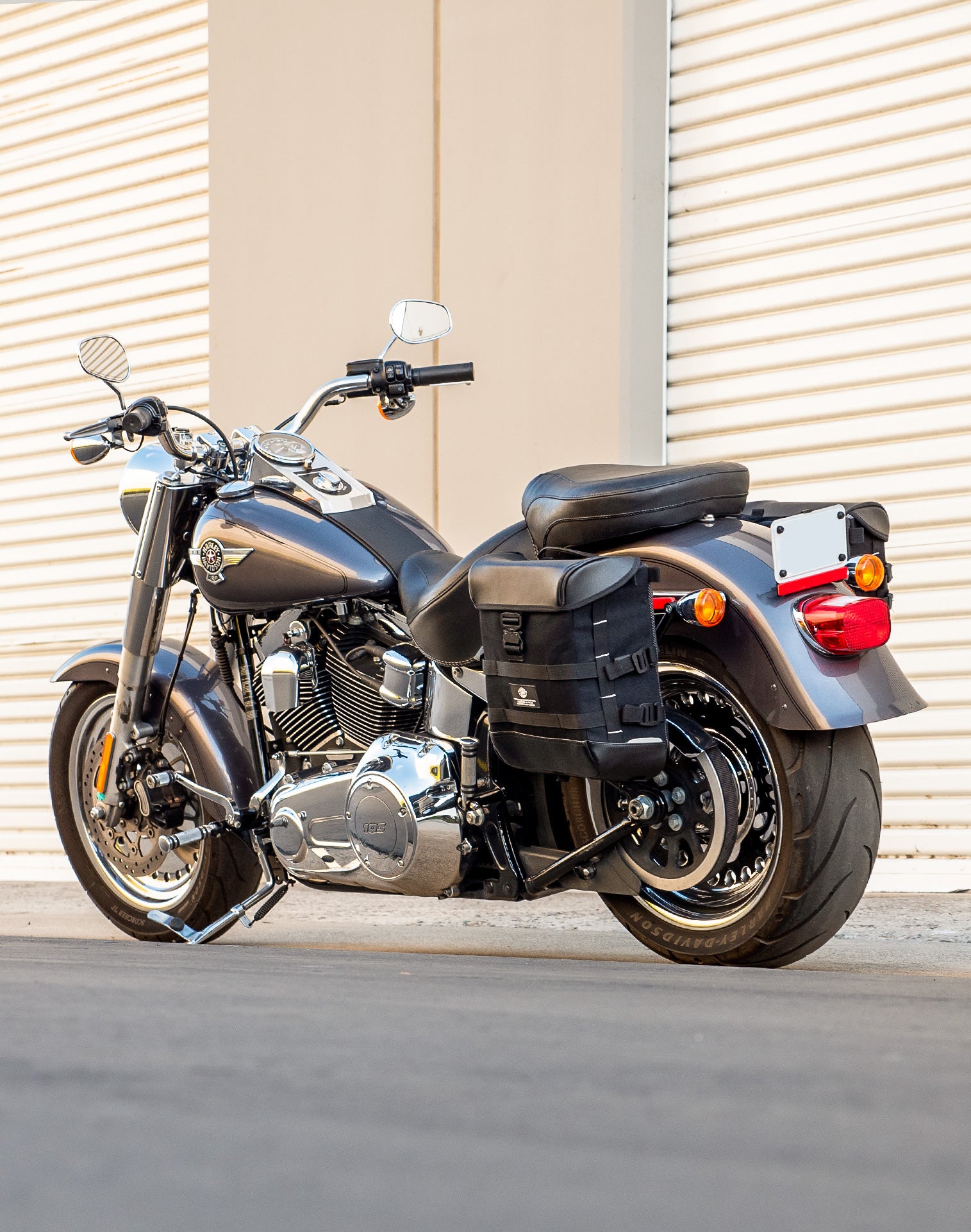 15L - Incognito Quick Mount Medium Solo Motorcycle Saddlebag (Left Only) for Harley Softail Fat Boy FLSTF/I v1