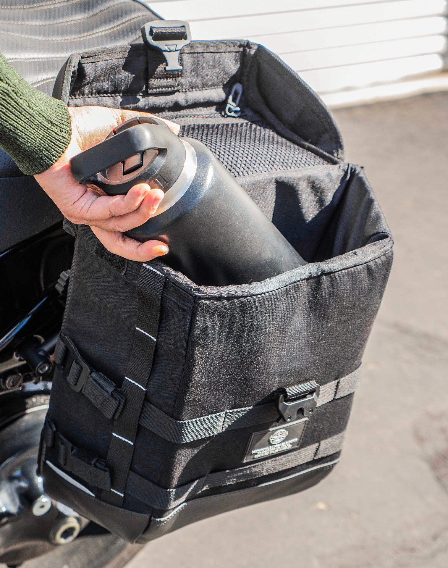 15L - Incognito Quick-Mount Medium Suzuki Boulevard M109 VZR1800 Solo Saddlebag (Left Only) v4