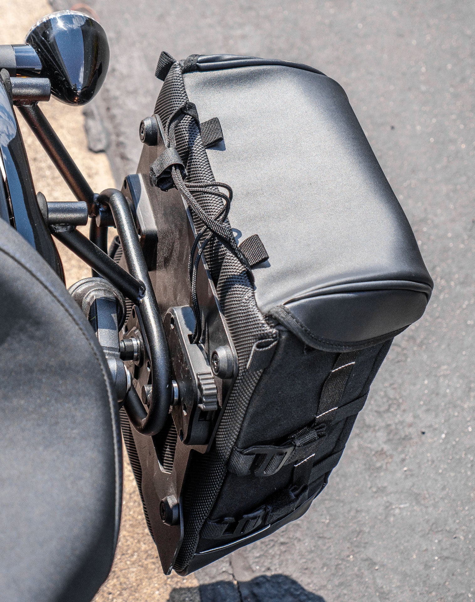 15L - Incognito Quick Mount Medium Yamaha Bolt Solo Saddlebag (Left Only) v4