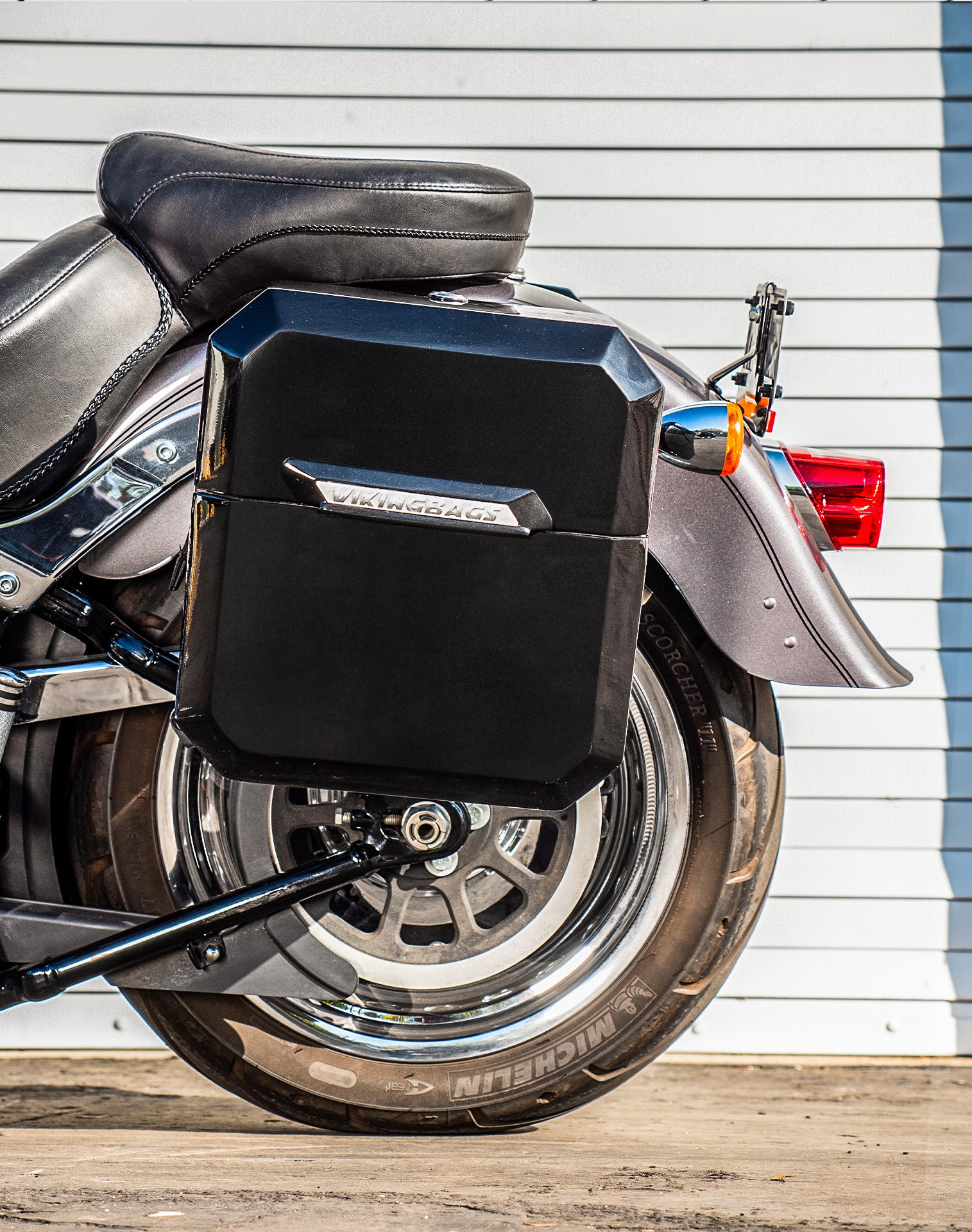 15L - Outlaw Quick Mount Medium Painted Hard Solo Saddlebag (Left Only) for Heritage Classic FLSTC/I v3