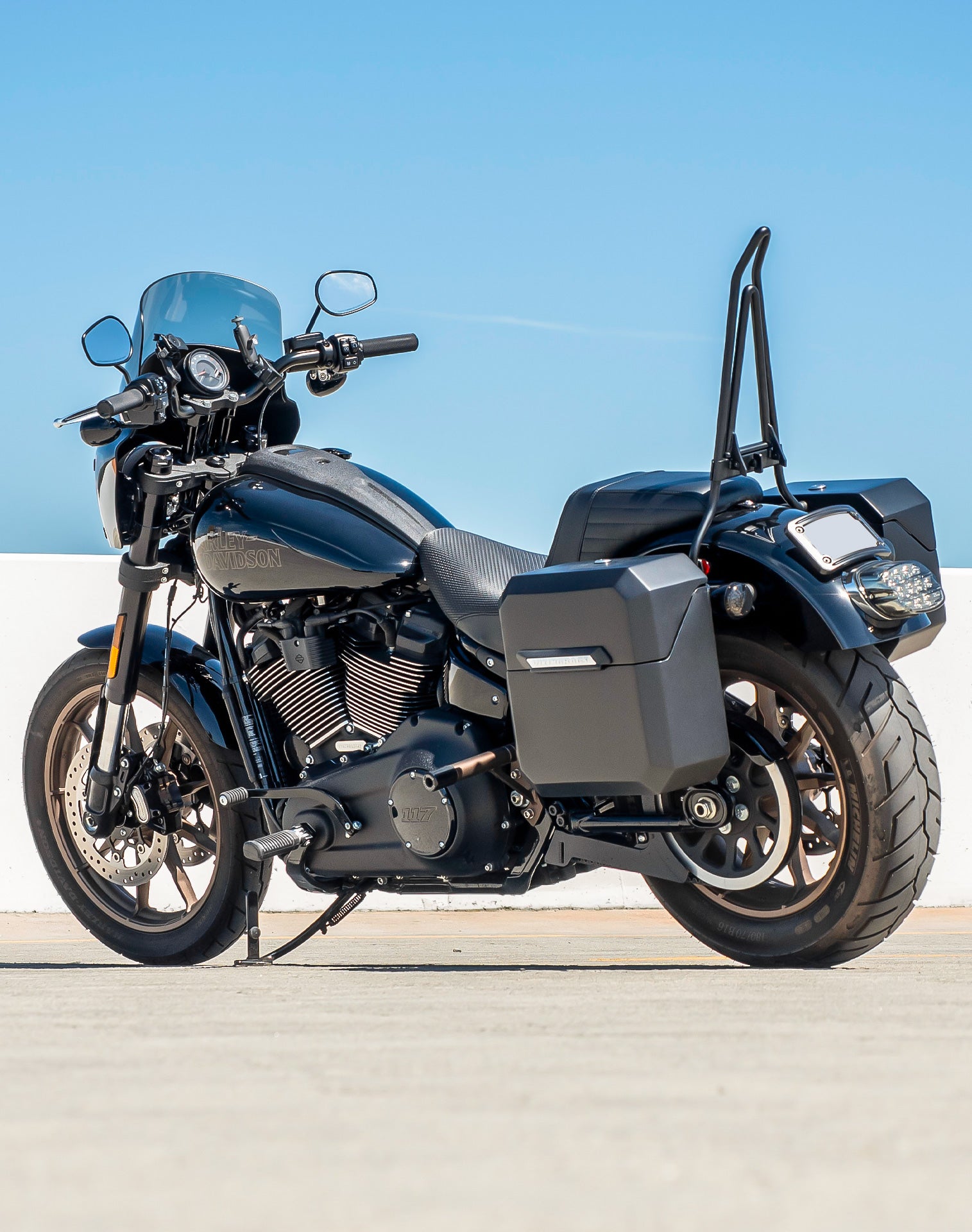 15L - Outlaw Quick Mount Harley Softail Low Rider S FXLRS Matte Hard Solo Saddlebag (Left Only) v1