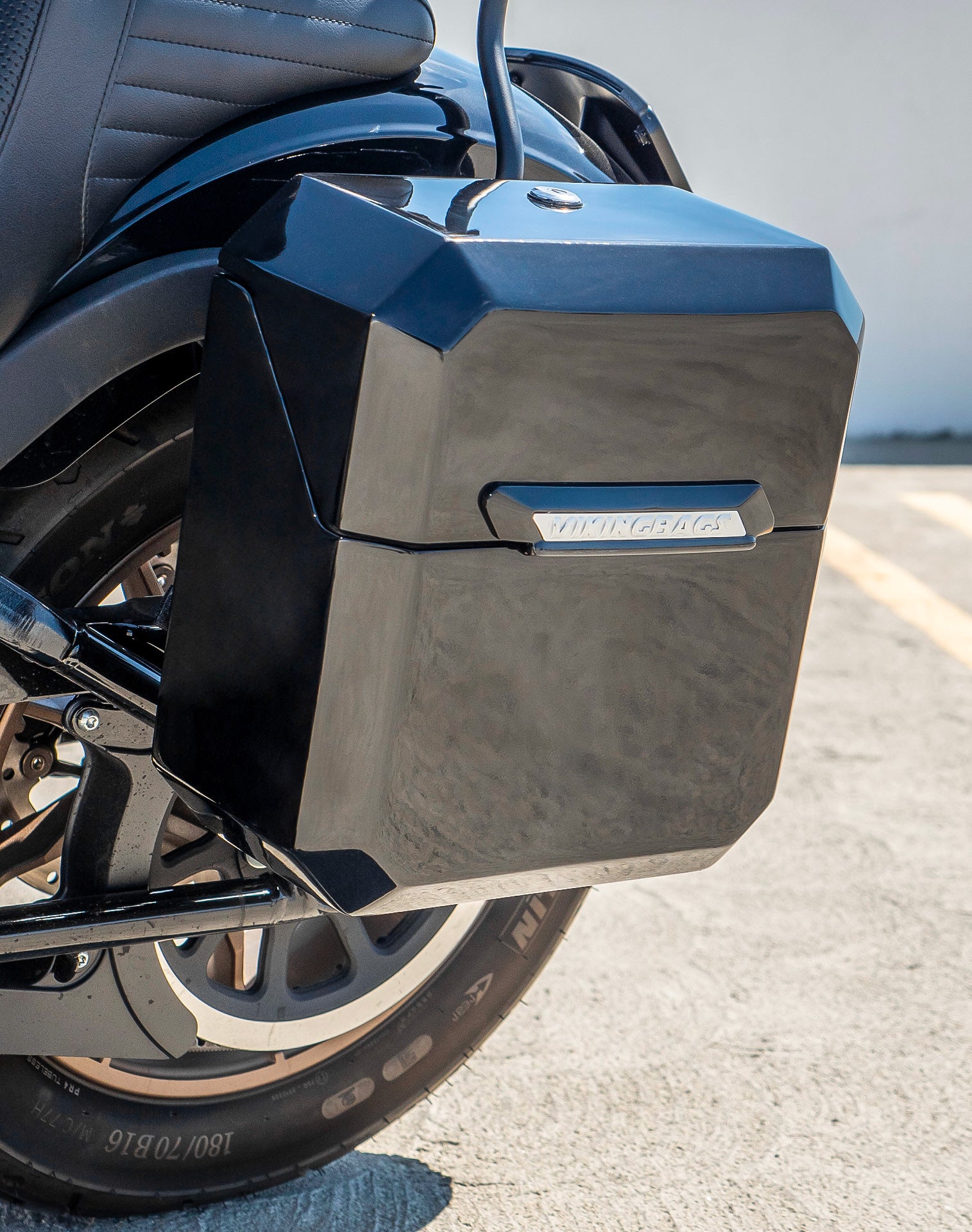 15L - Outlaw Quick Mount Medium Harley Softail Low Rider S FXLRS Painted Hard Solo Saddlebag (Left Only) v3