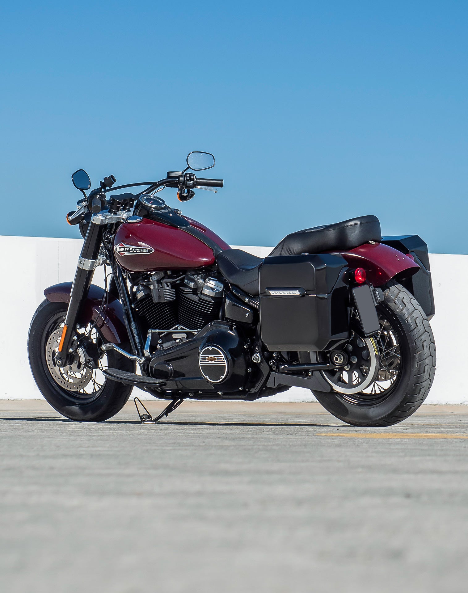 15L - Outlaw Quick Mount Medium Harley Softail Standard FXST Painted Hard Solo Saddlebag (Left Only) v1