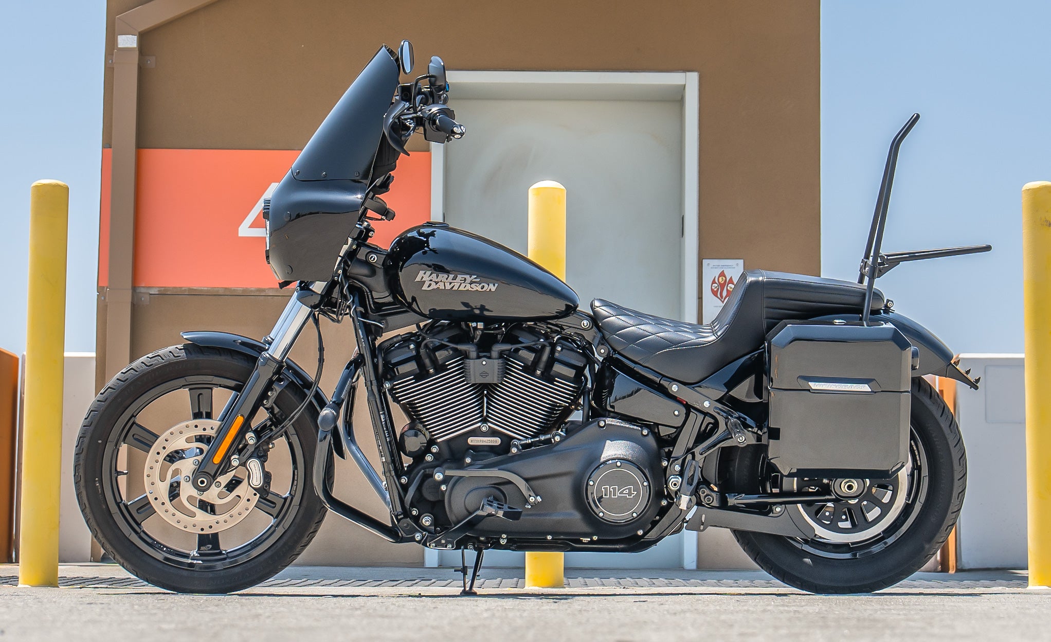 15L - Outlaw Quick Mount Medium Harley Softail Street Bob Painted Hard Solo Saddlebag (Left Only) @expand