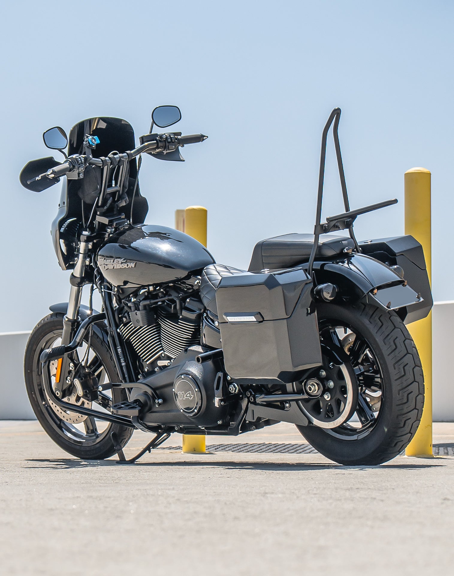 15L - Outlaw Quick Mount Medium Harley Softail Street Bob Painted Hard Solo Saddlebag (Left Only) v1