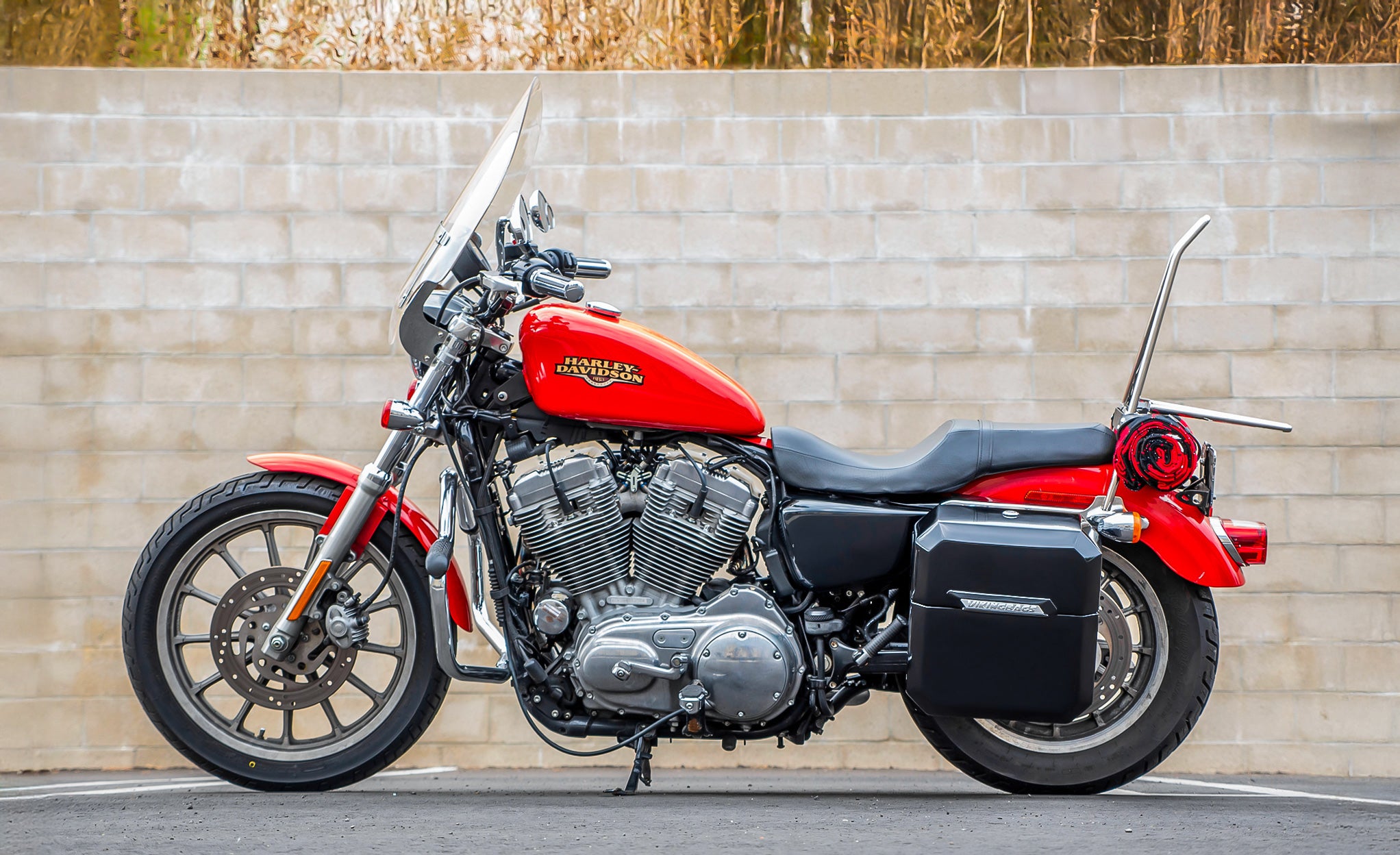 15L - Outlaw Quick Mount Medium Harley Sportster 1200 Low XL1200L Painted Hard Solo Saddlebag (Left Only) @expand