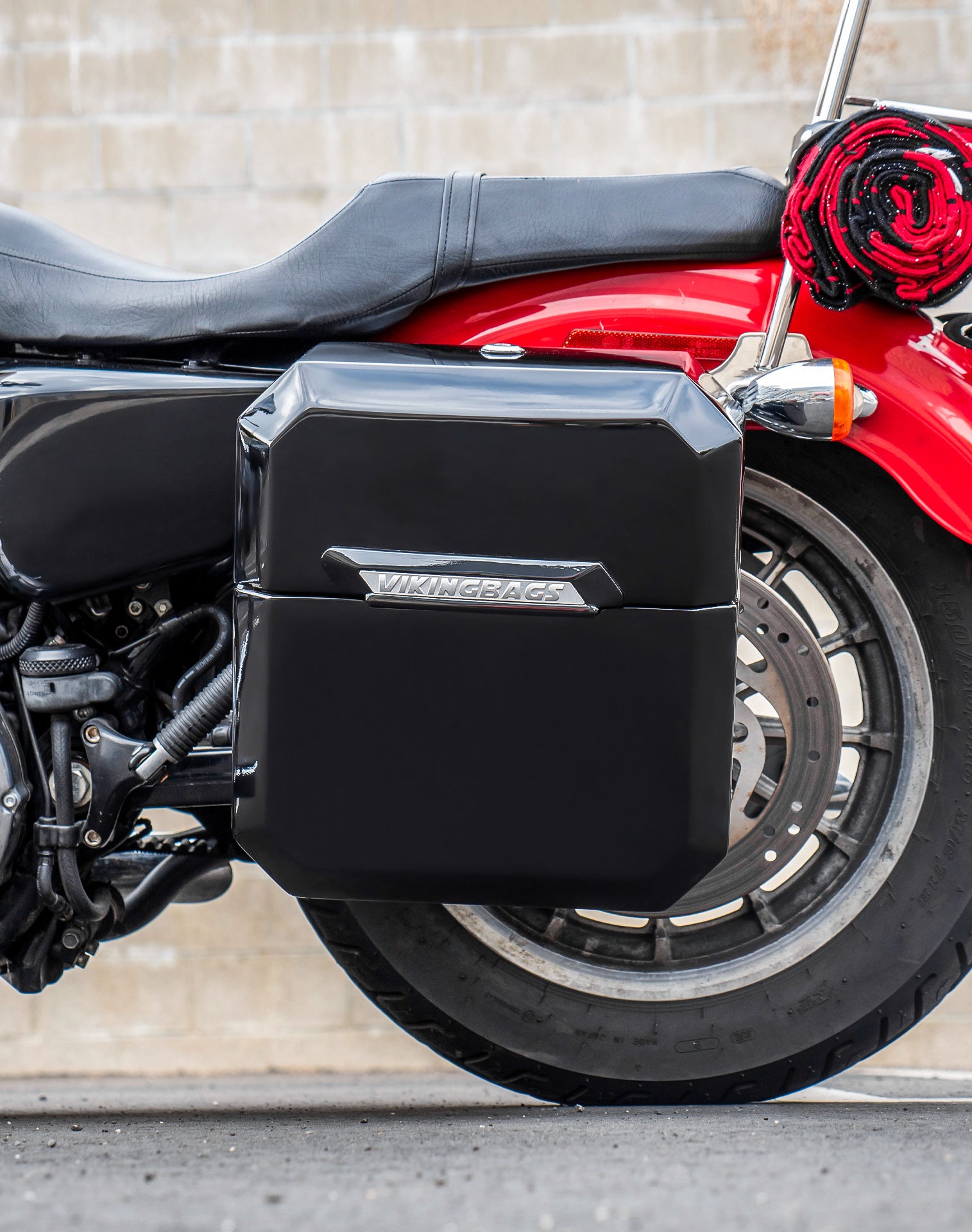 15L - Outlaw Quick Mount Medium Harley Sportster 883 Low XL883L Painted Hard Solo Saddlebag (Left Only) v2
