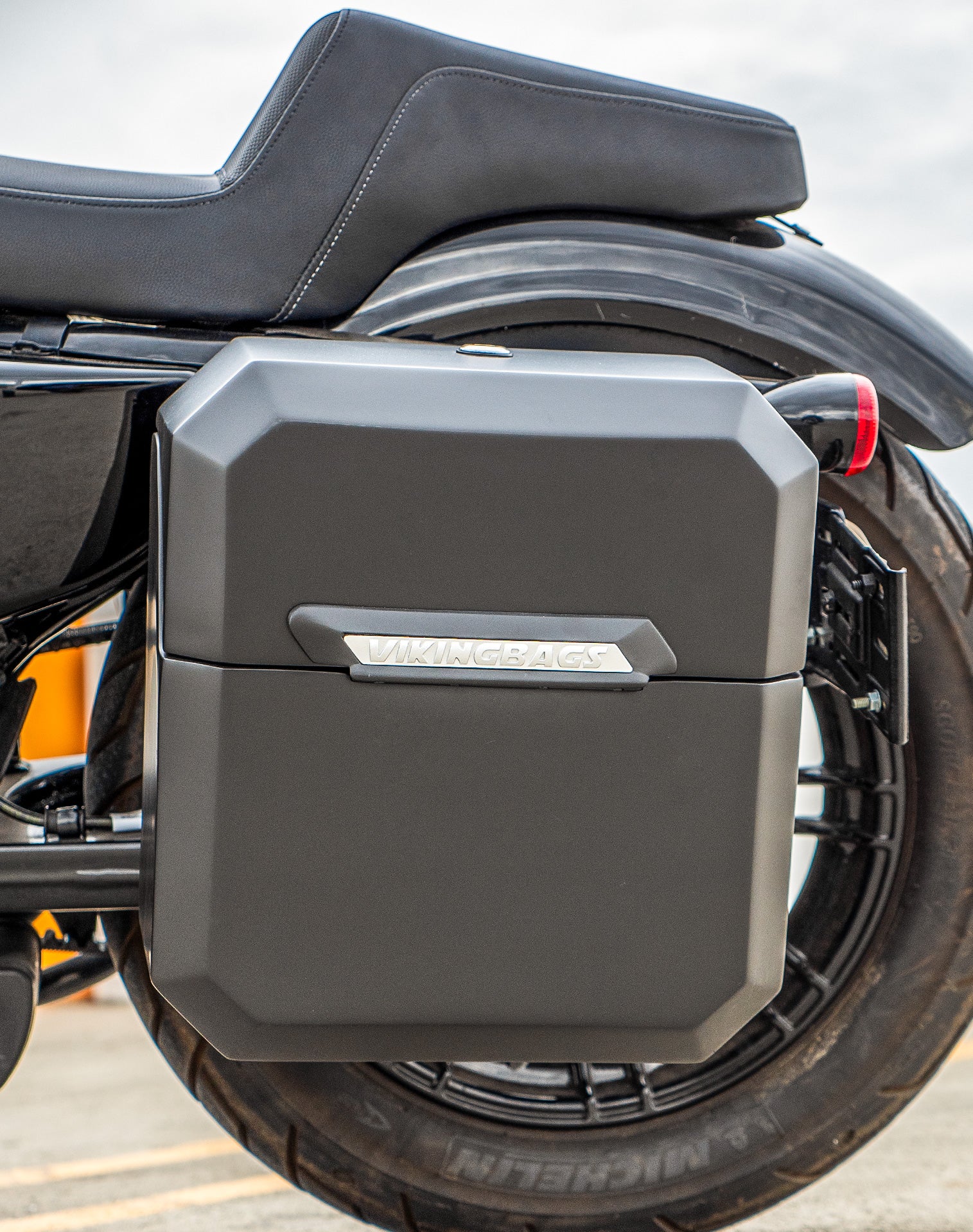 15L - Outlaw Quick Mount Harley Sportster Forty Eight 48 Matte Hard Solo Saddlebag (Left Only) v2