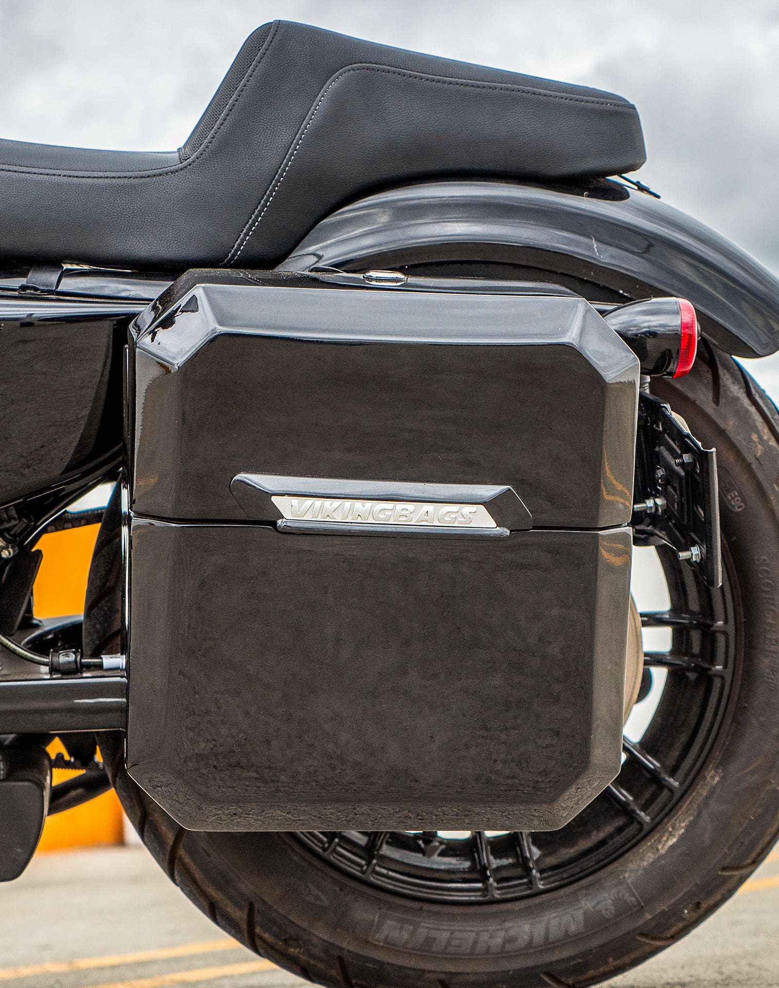 15L - Outlaw Quick Mount Medium Harley Sportster Forty Eight 48 Painted Hard Solo Saddlebag (Left Only) v2