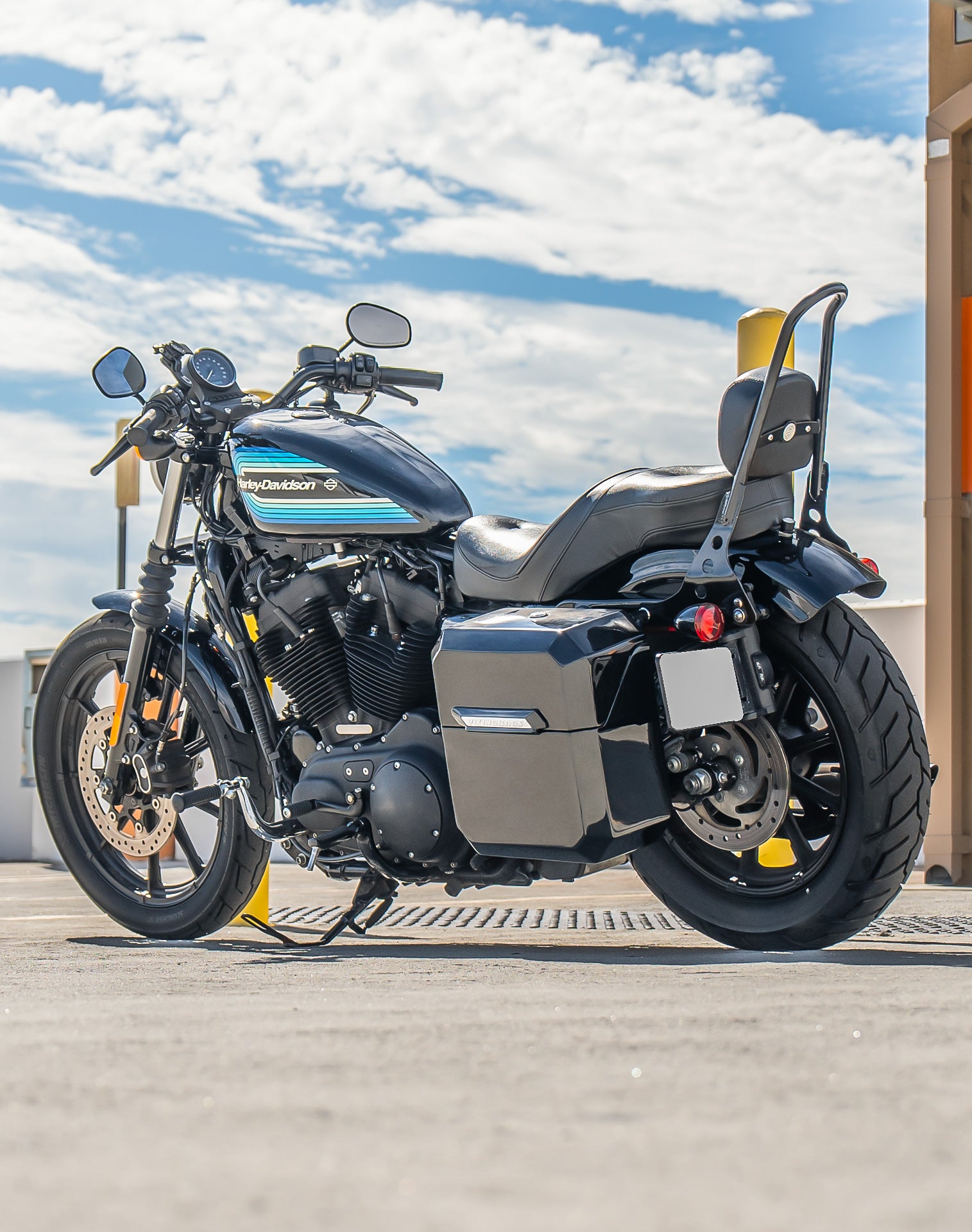 15L - Outlaw Quick Mount Medium Harley Sportster Iron 1200 Painted Hard Solo Saddlebag (Left Only) Lifestyle 1