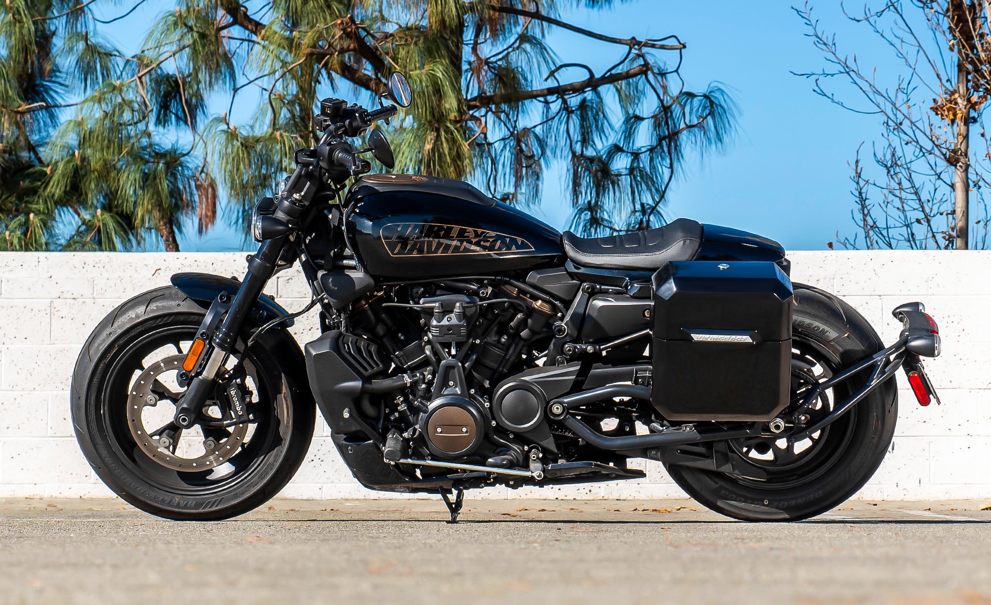 15L - Outlaw Quick Mount Medium Harley Sportster S (RH1250S) Painted Hard Solo Saddlebag (Left Only) @expand