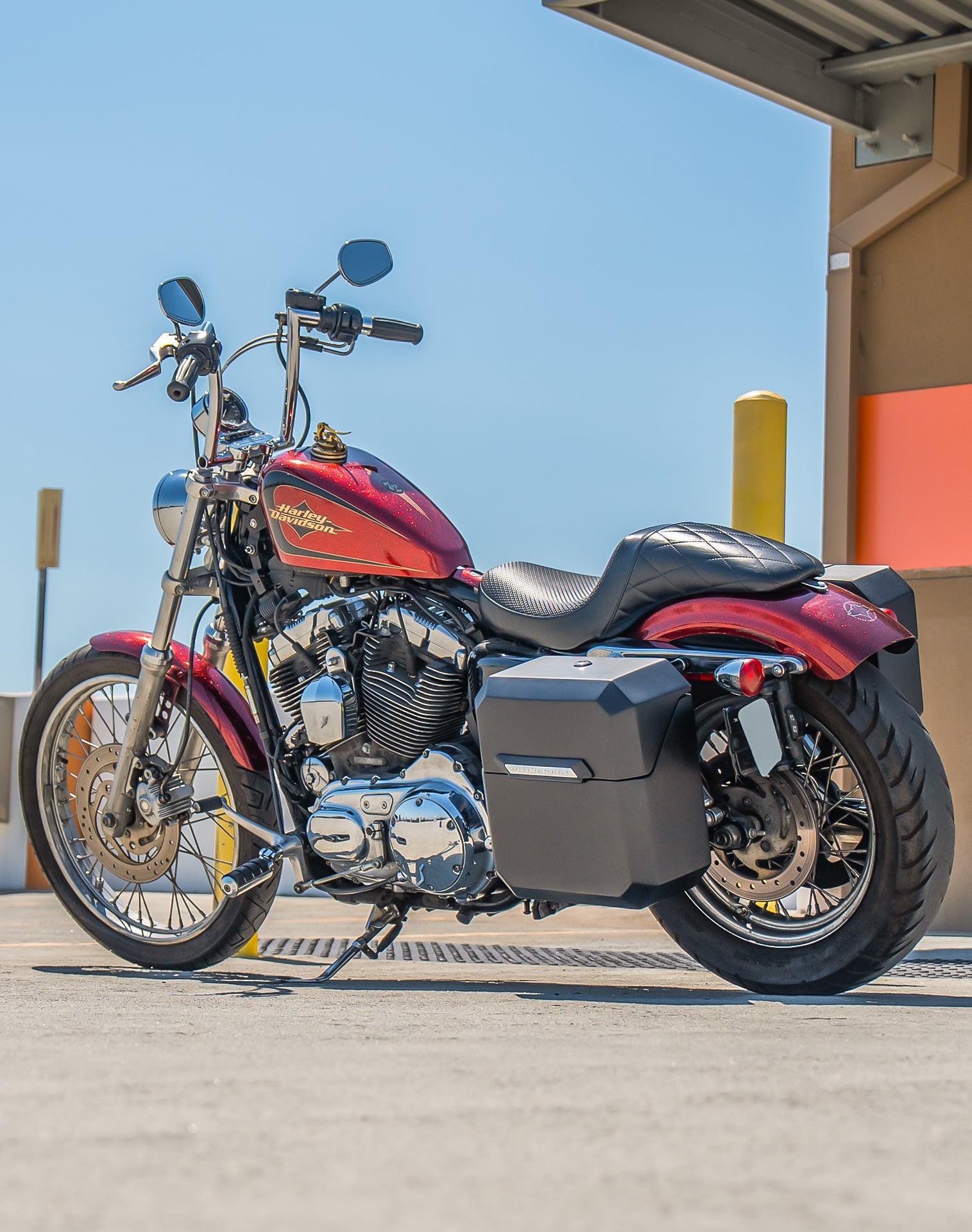 15L - Outlaw Quick Mount Medium Harley Sportster Seventy Two 72 Matte Hard Solo Saddlebag (Left Only) v1