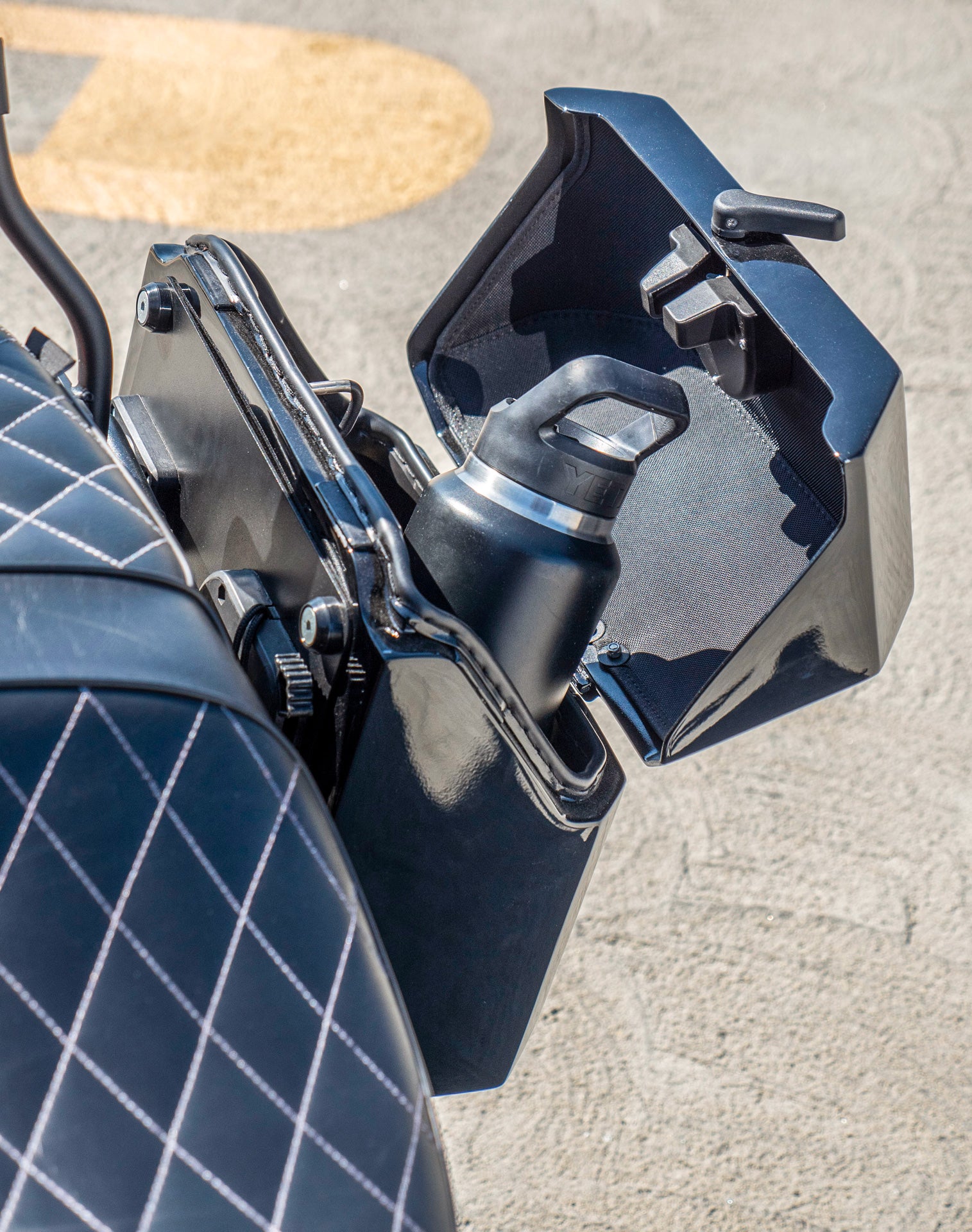 15L - Outlaw Quick Mount Medium Honda Rebel 1100 Painted Hard Solo Saddlebag (Left Only) v4