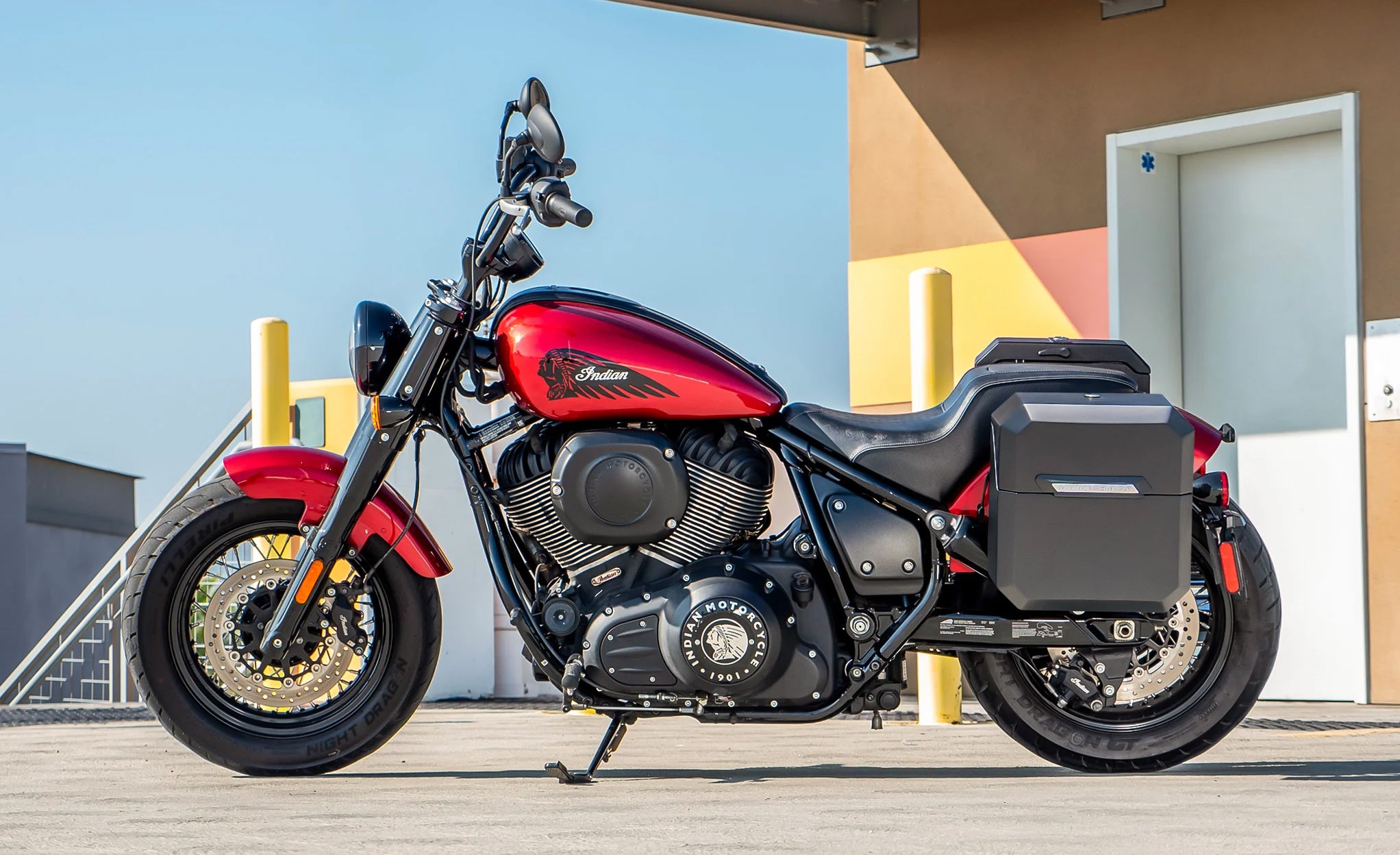 15L - Outlaw Quick Mount Medium Indian Chief Dark Horse Matte Hard Solo Saddlebag (Left Only) Life Style Photo @expand