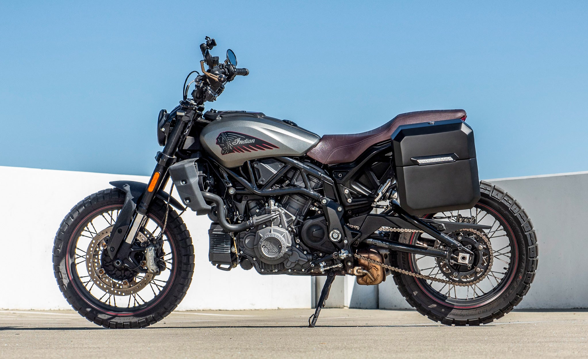 15L - Outlaw Quick-Mount Indian FTR 1200 Matte Hard Solo Saddlebag (Left Only) @expand