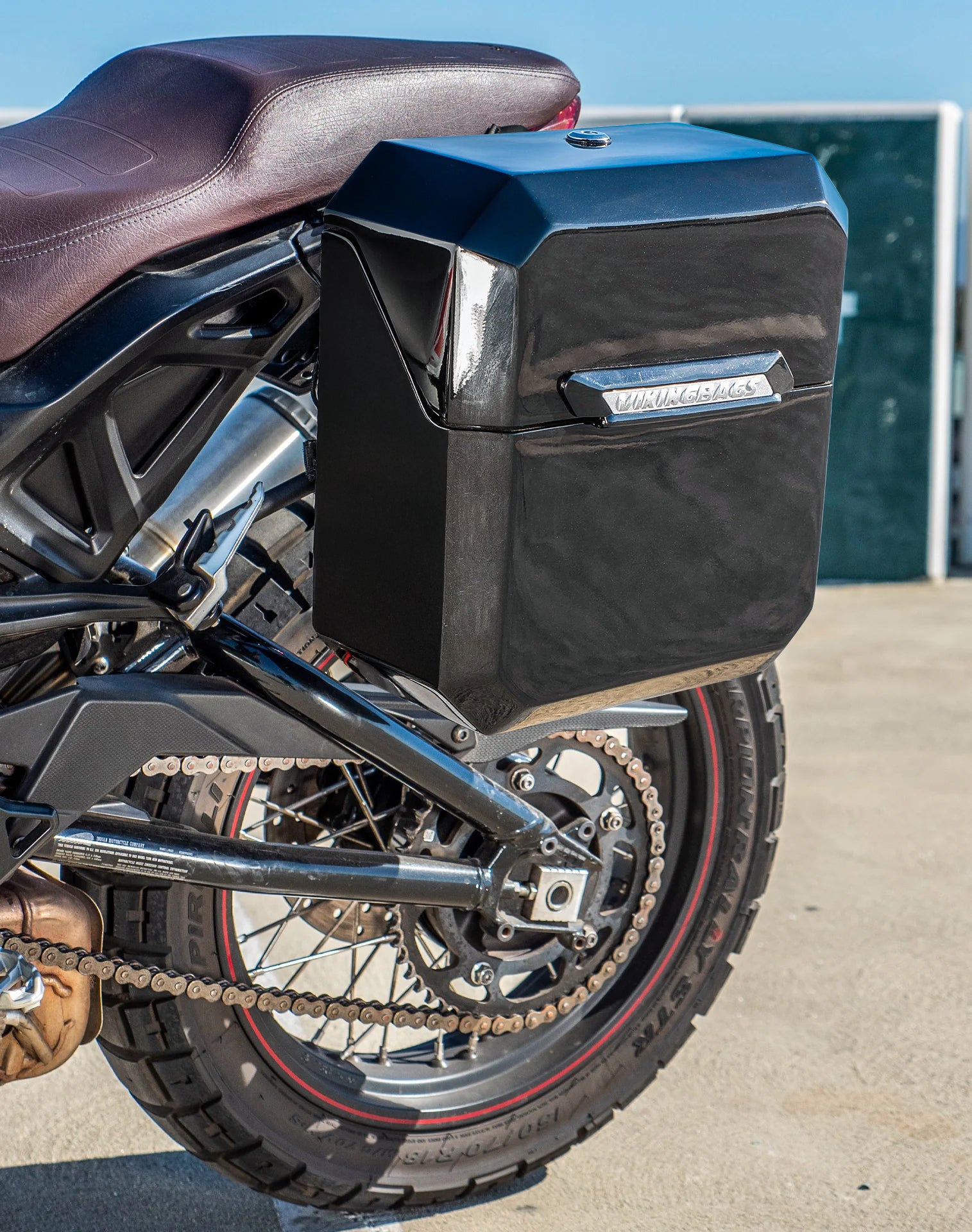 15L - Outlaw Quick Mount Medium Indian FTR 1200 Painted Hard Solo Saddlebag (Left Only) v2