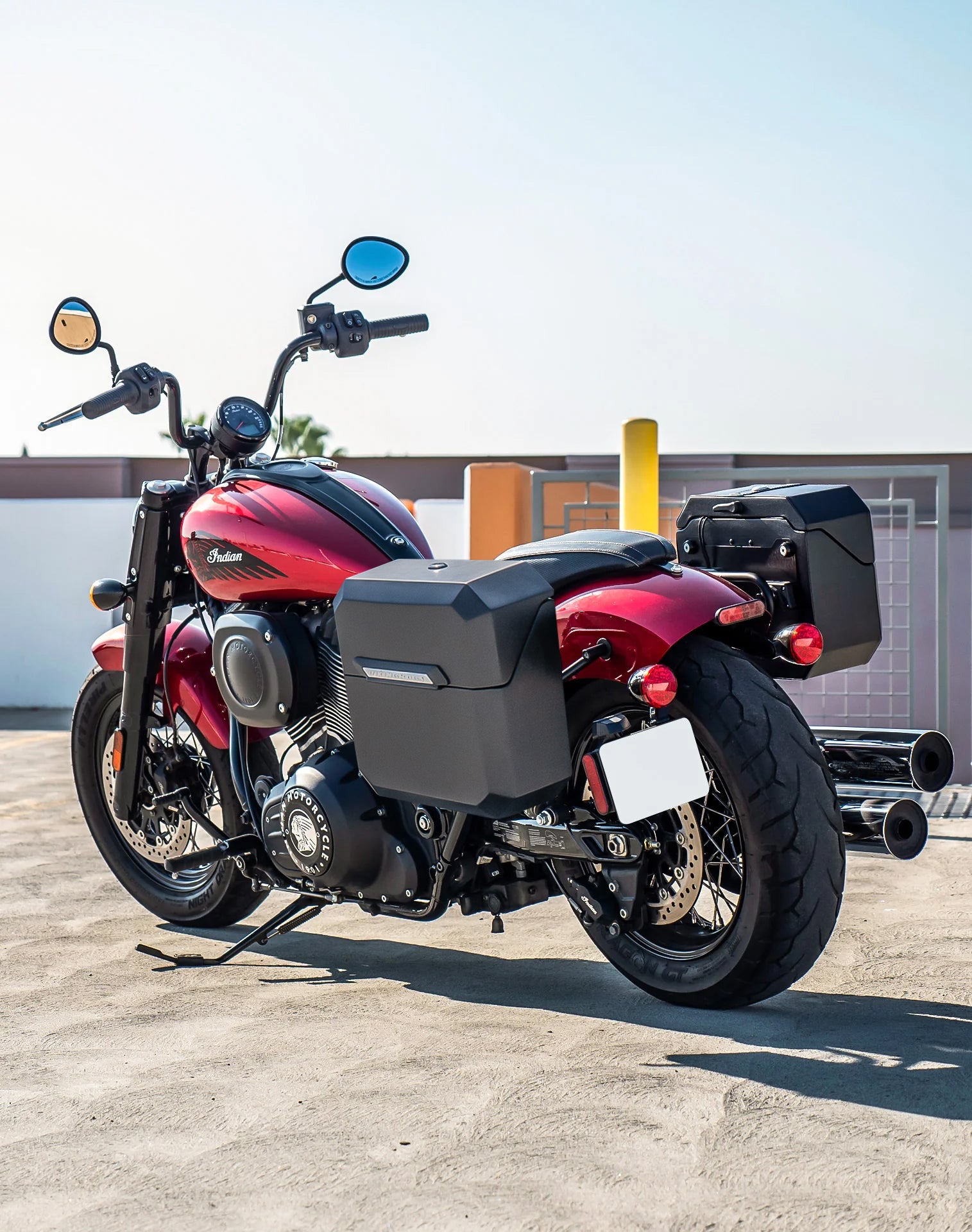 15L - Outlaw Quick Mount Medium Indian Super Chief Matte Hard Solo Saddlebag (Left Only) Life Style