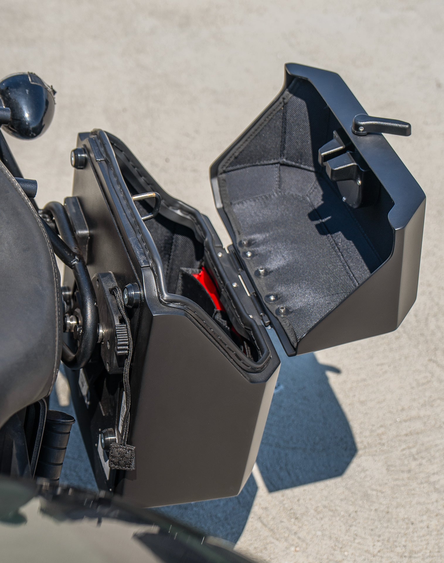 15L - Outlaw Quick Mount Yamaha Bolt Specific Matte Hard Solo Saddlebag (Left Only) v4