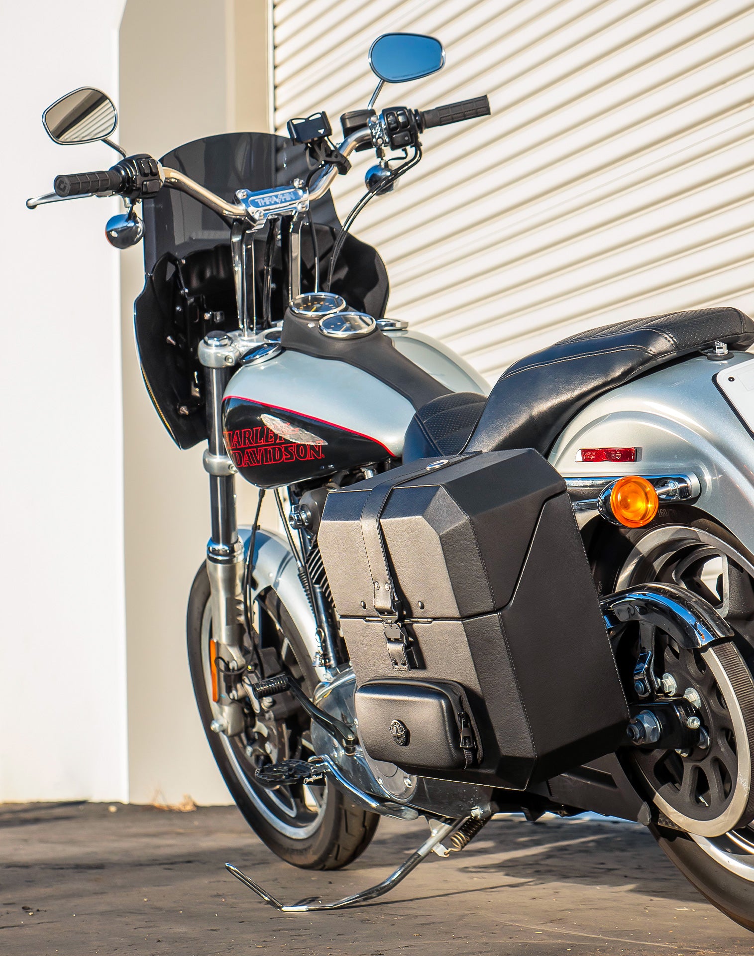 15L - Outlaw Quick Mount Medium Harley Dyna Low Rider FXDL Hard Solo Saddlebag (Left Only) v1