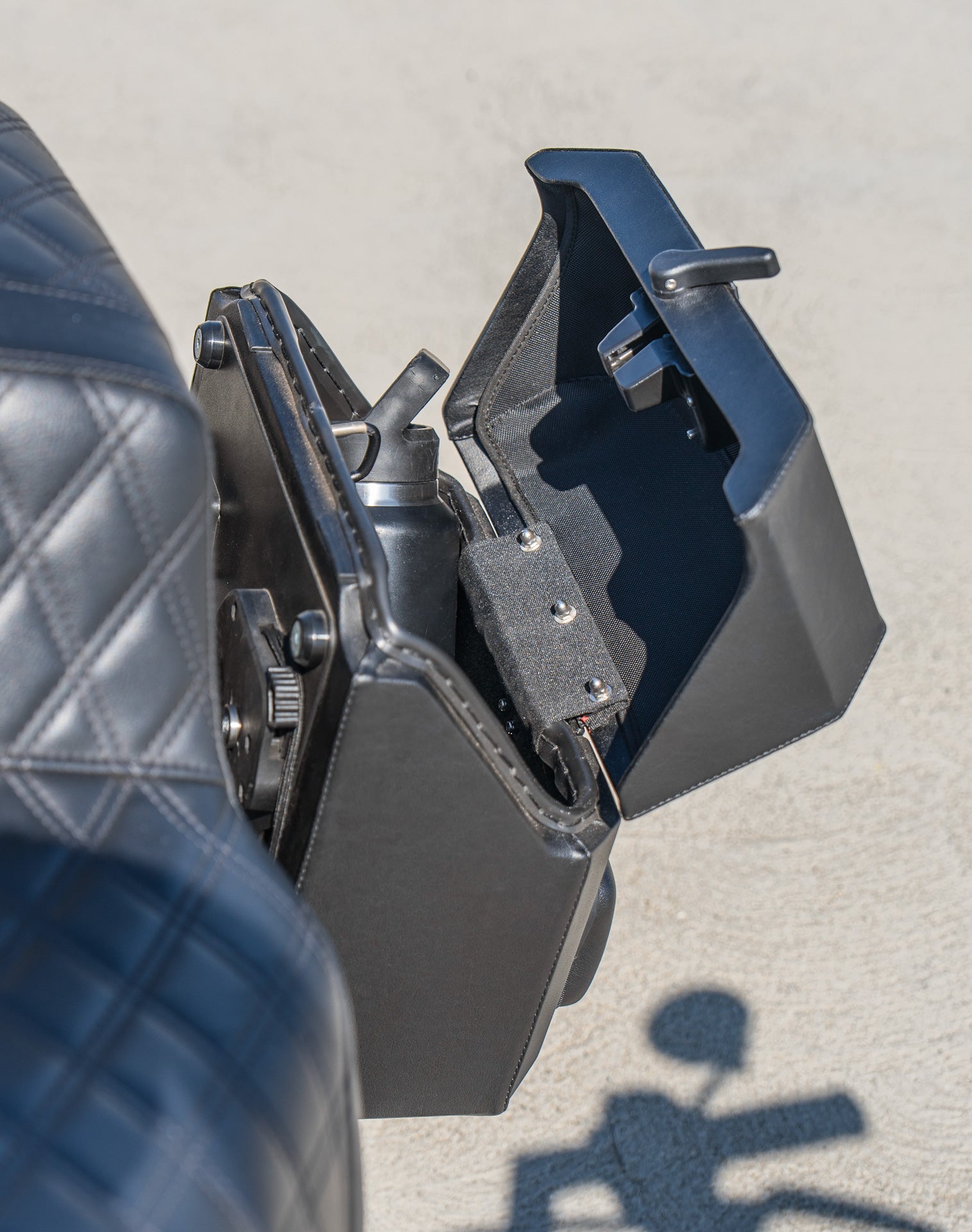 15L - Outlaw Quick Mount Medium Harley Softail Heritage FLHC/S Hard Solo Saddlebag (Left Only) Lifestyle