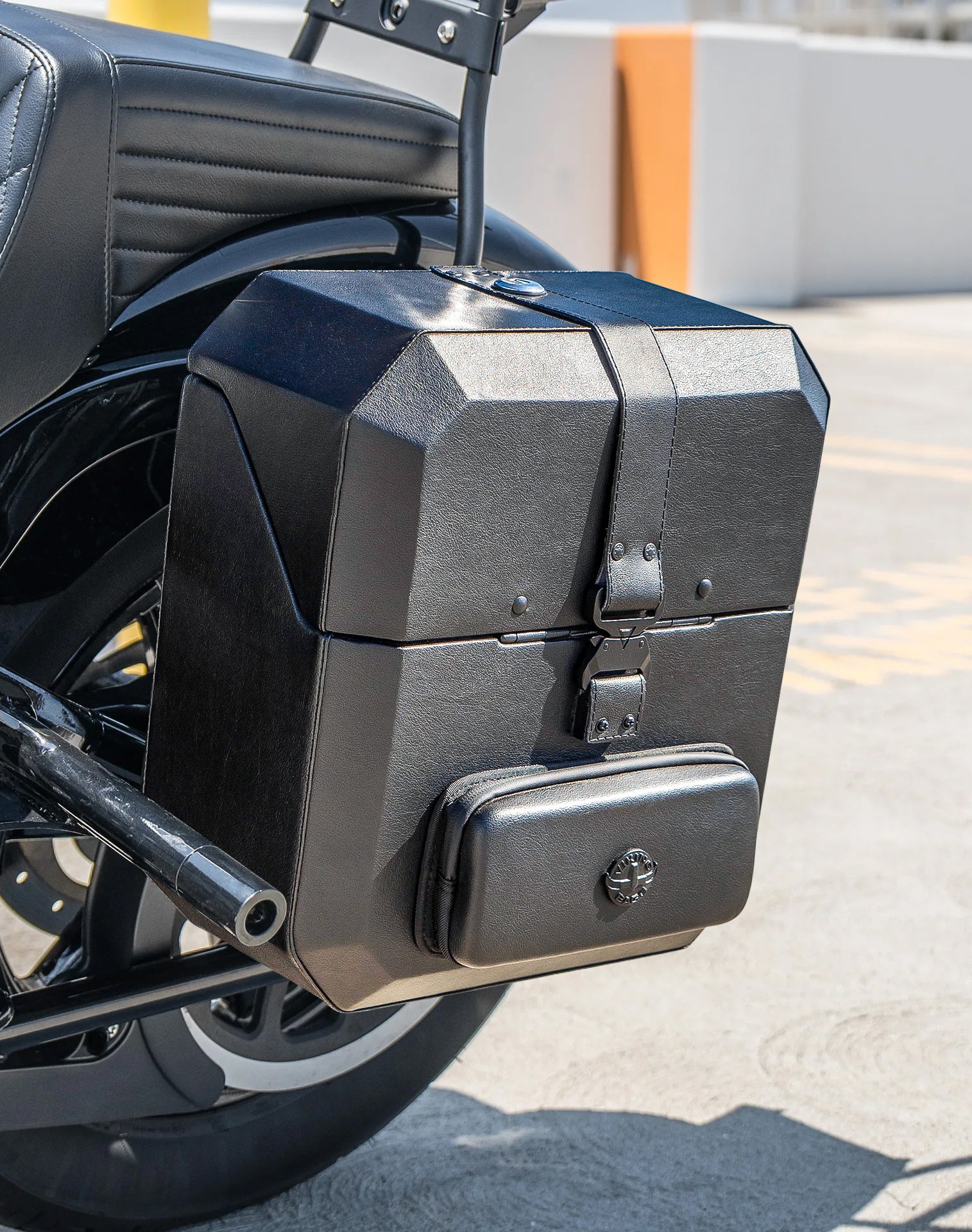 15L - Outlaw Quick Mount Medium Harley Softail Street Bob Hard Solo Saddlebag (Left Only) v3