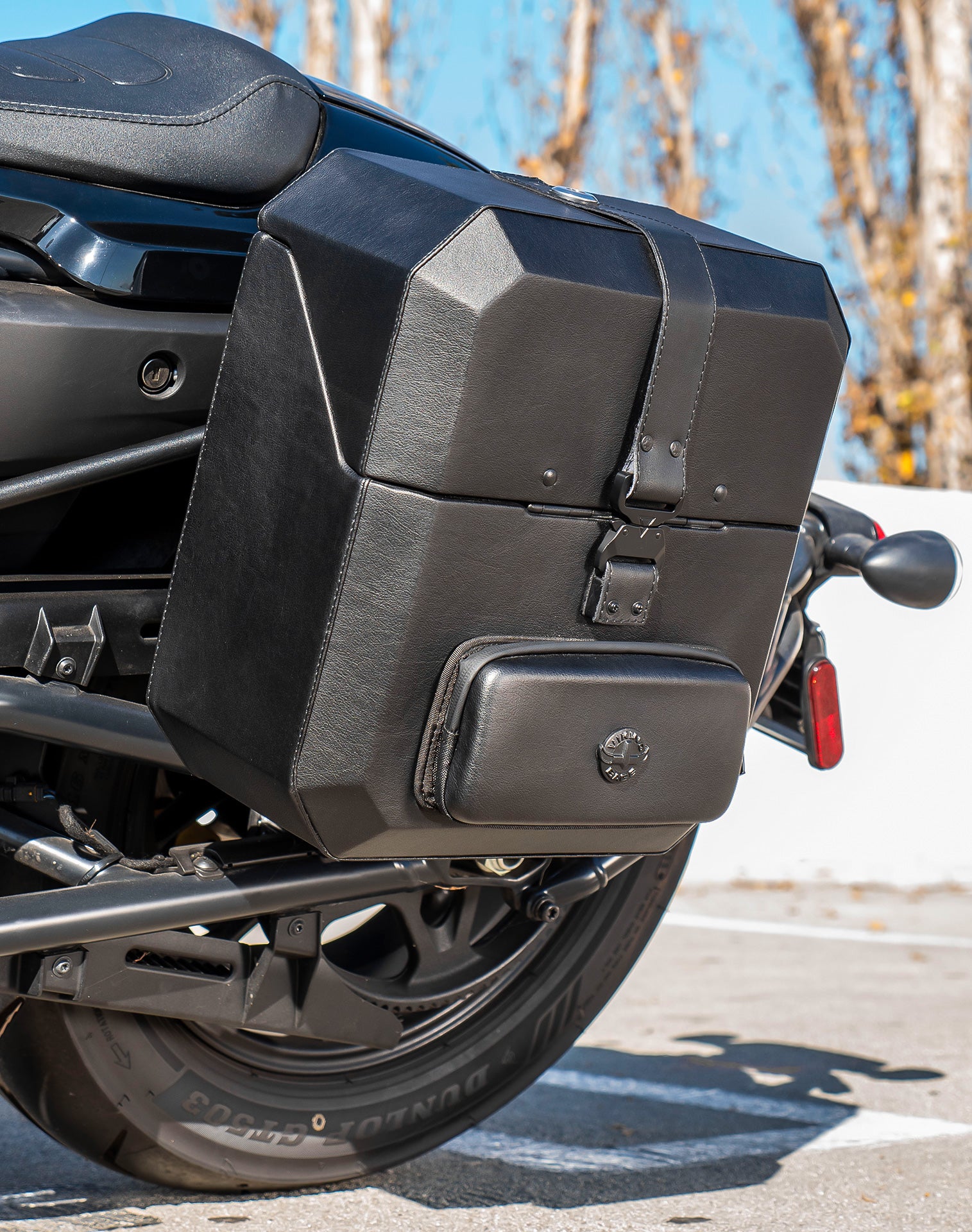 15L - Outlaw Quick Mount Medium Harley Sportster S (RH1250S) Hard Solo Saddlebag (Left Only) v2