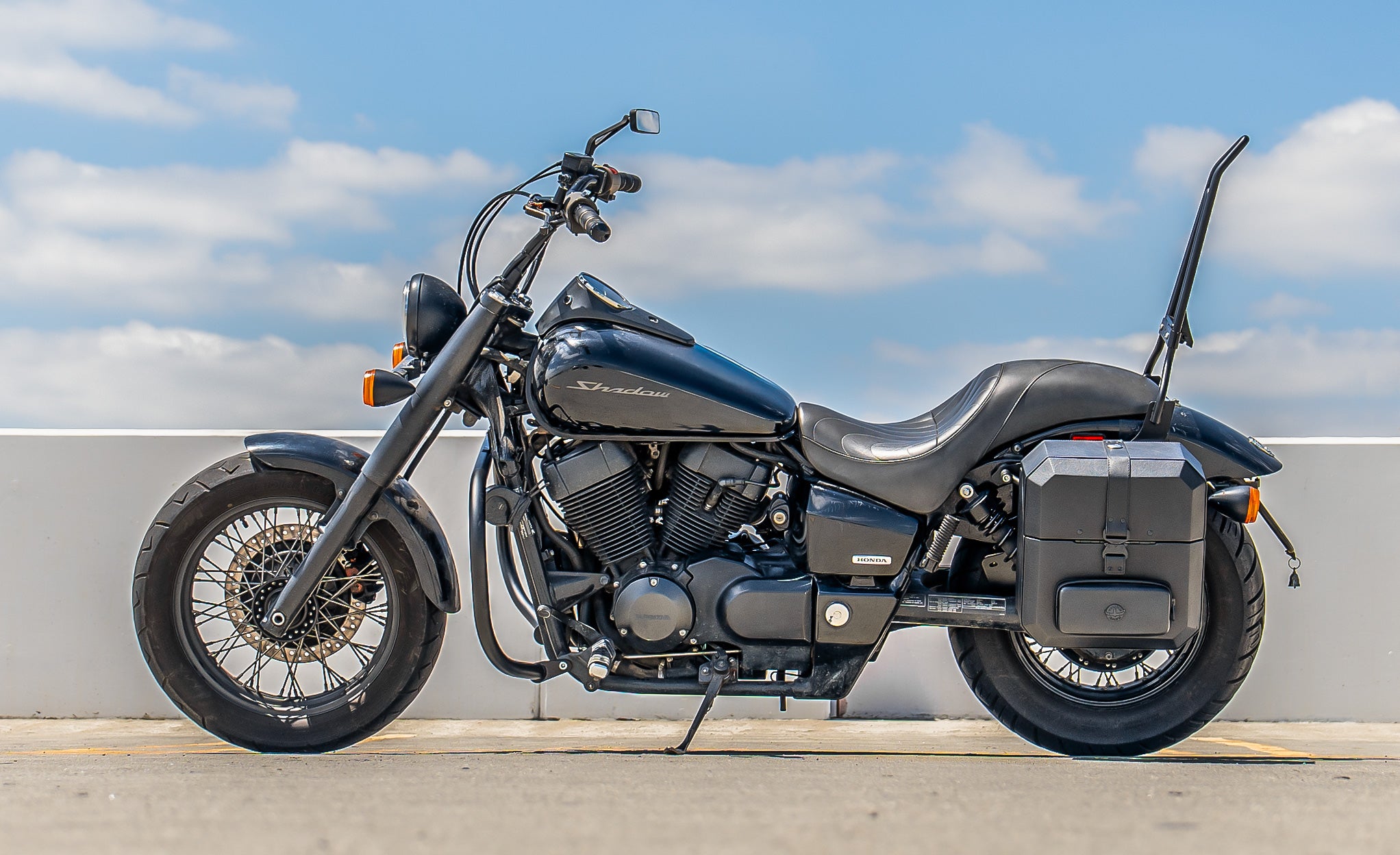 15L - Outlaw Quick Mount Medium Honda 750 Shadow Phantom Hard Solo Saddlebag (Left Only) @expand