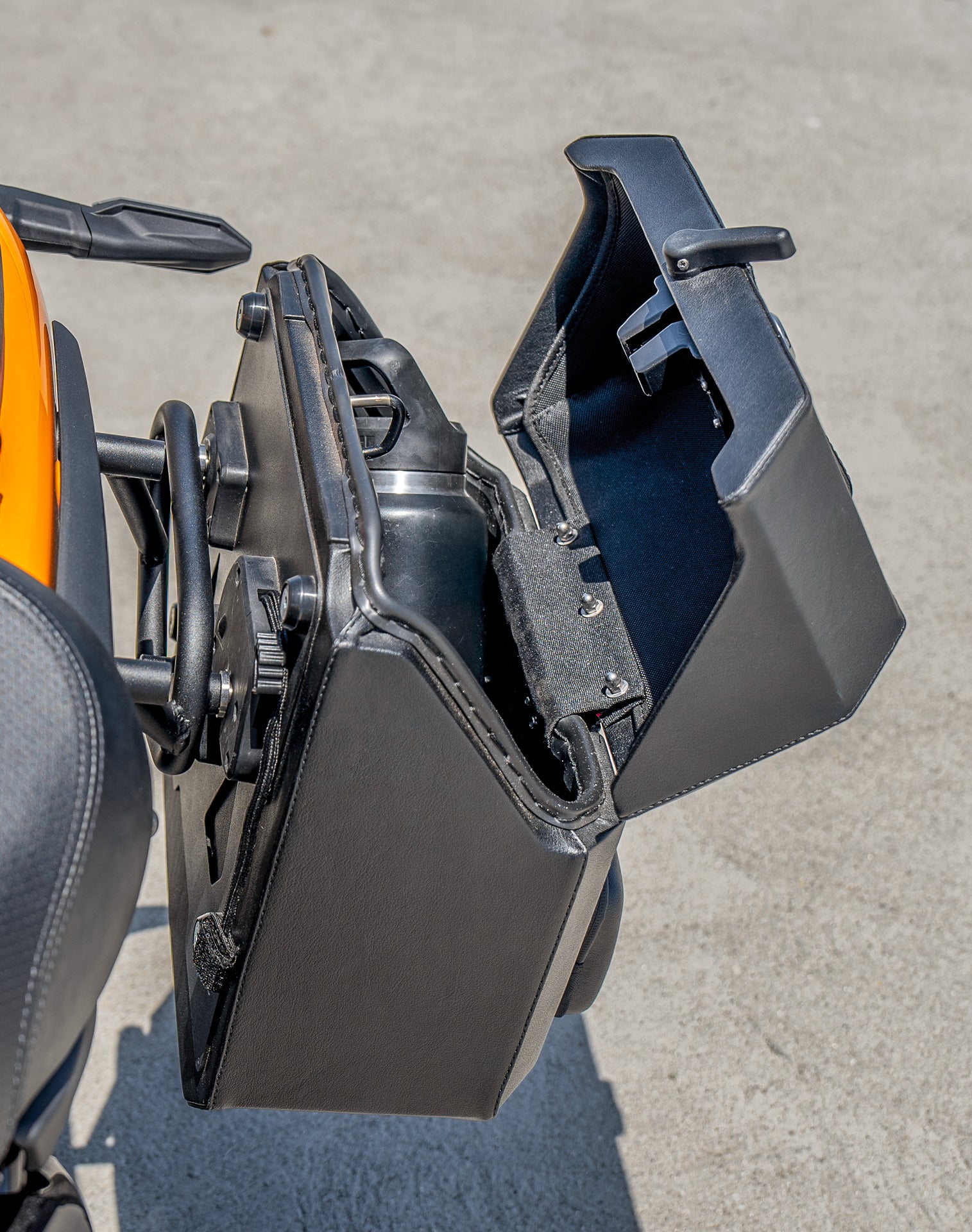 15L - Outlaw Quick Mount Medium Kawasaki Eliminator 450 Hard Solo Saddlebag (Left Only) v4