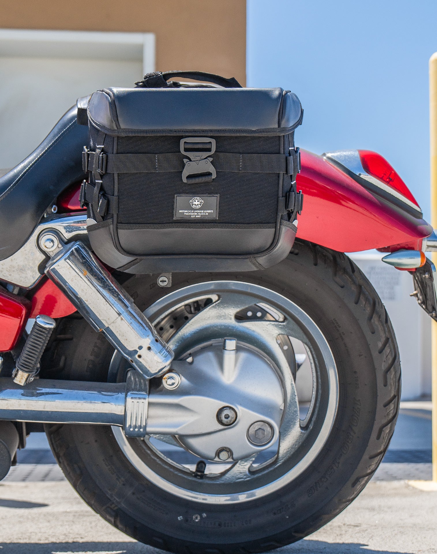 20L - Incognito Quick-Mount Small Honda VTX 1300 C Motorcycle Saddlebags Life Style 2