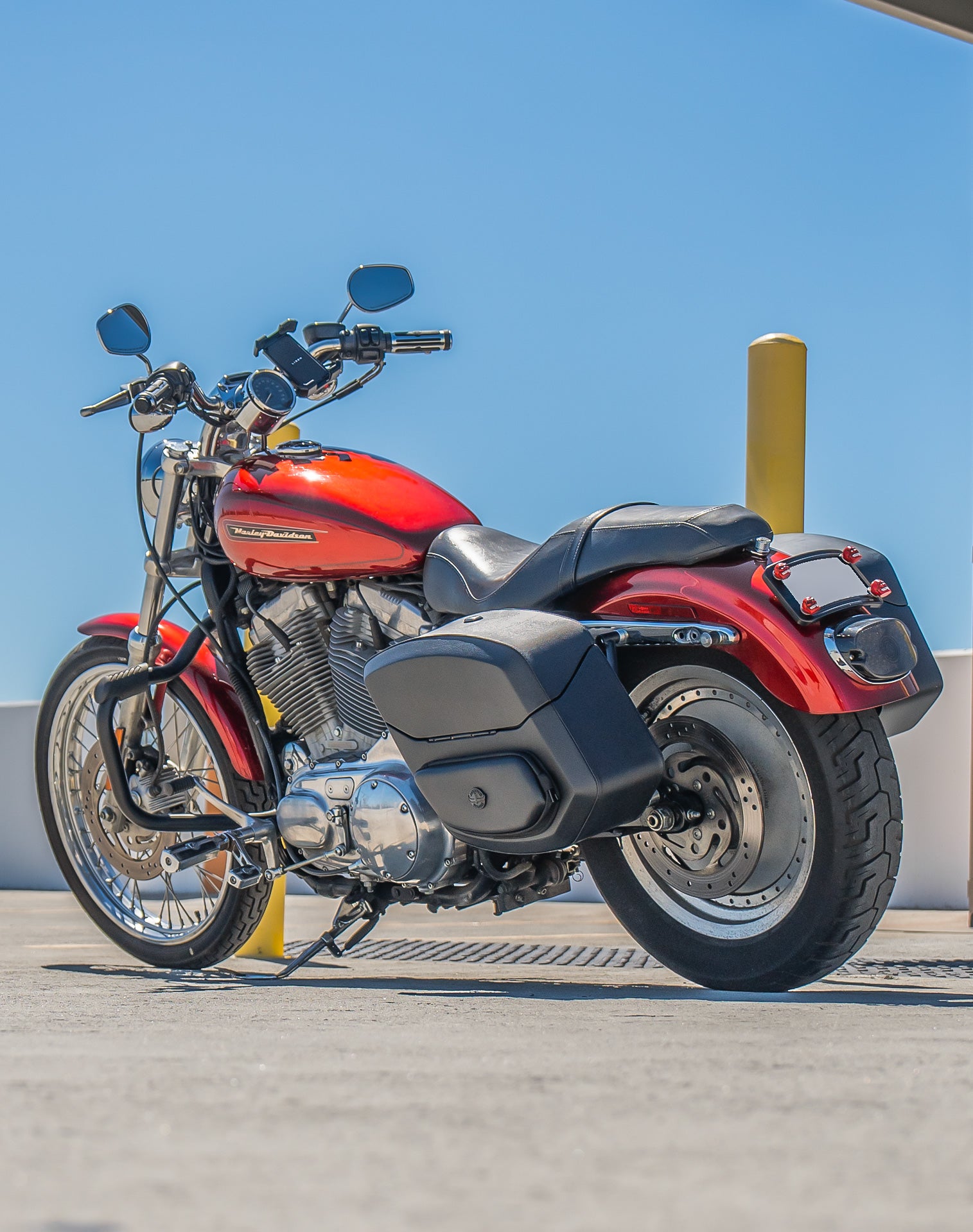 12L - Ironclad Quick Mount Medium Harley Sportster 883 Custom XL883C Hard Solo Saddlebag (Left Only) lifestyle