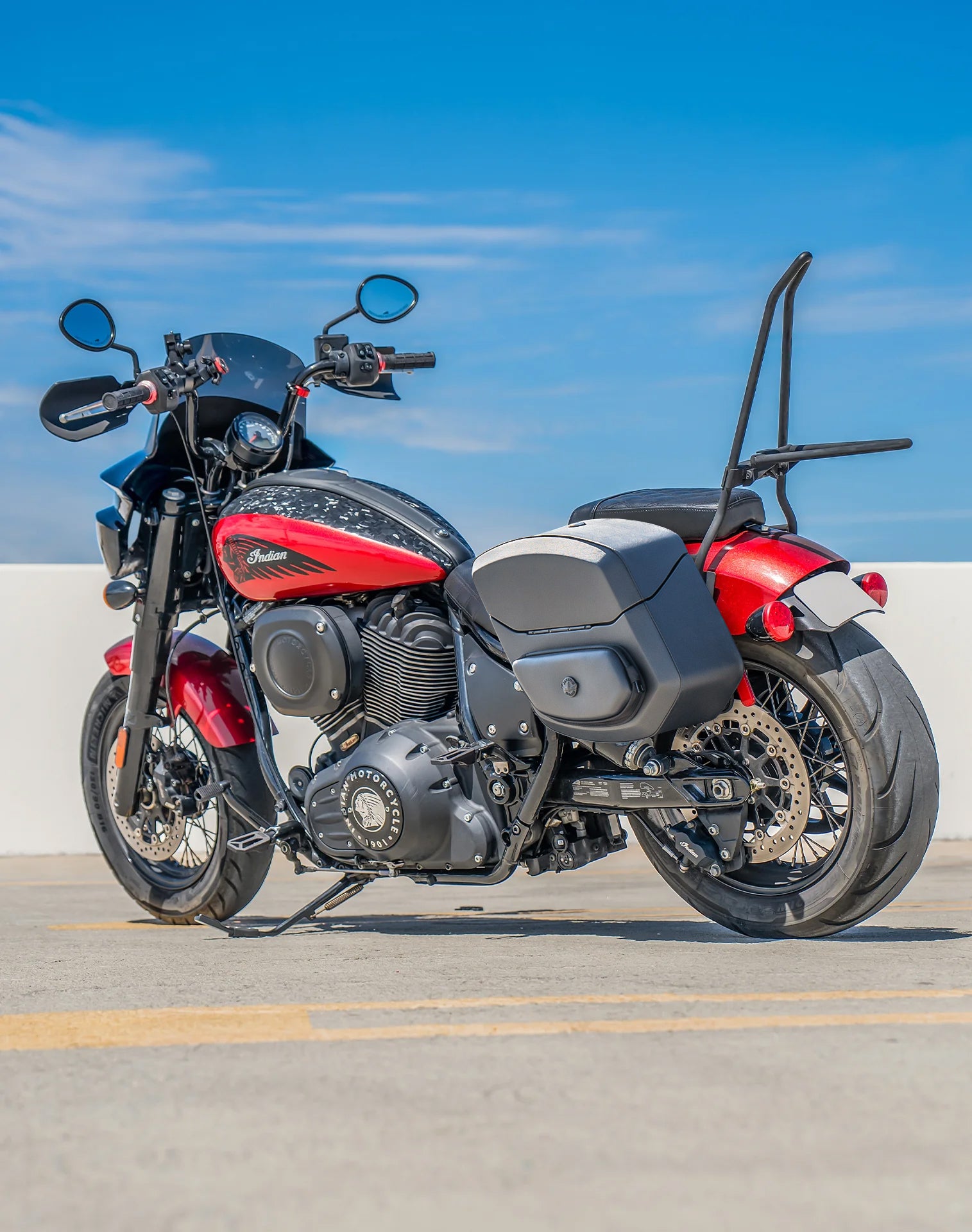 12L - Ironclad Quick Mount Medium Indian Chief Bobber Hard Solo Saddlebag (Left Only)