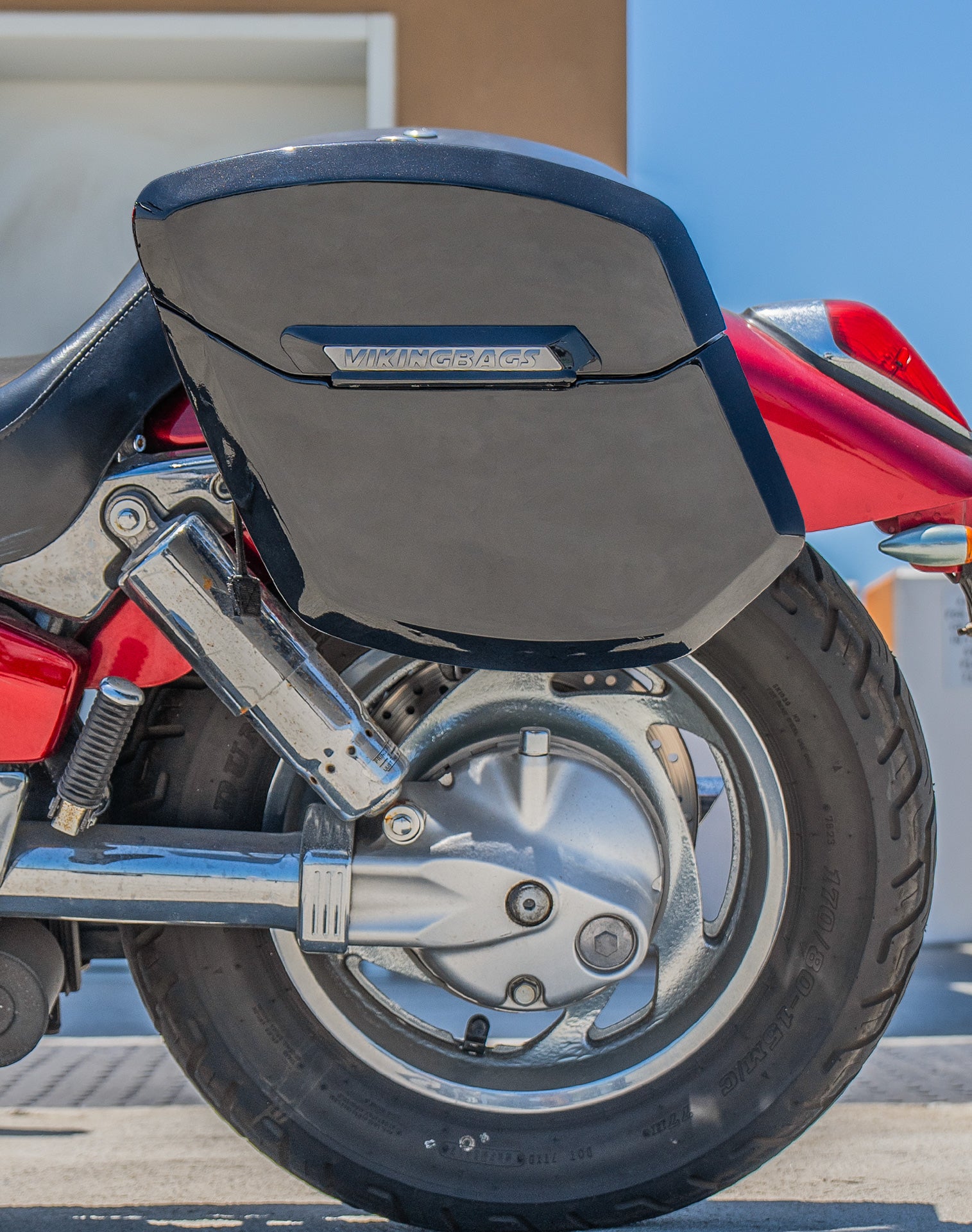 24L - Ironclad Quick-Mount Medium Honda VTX 1300 C Painted Hard Saddlebags Life Style 2