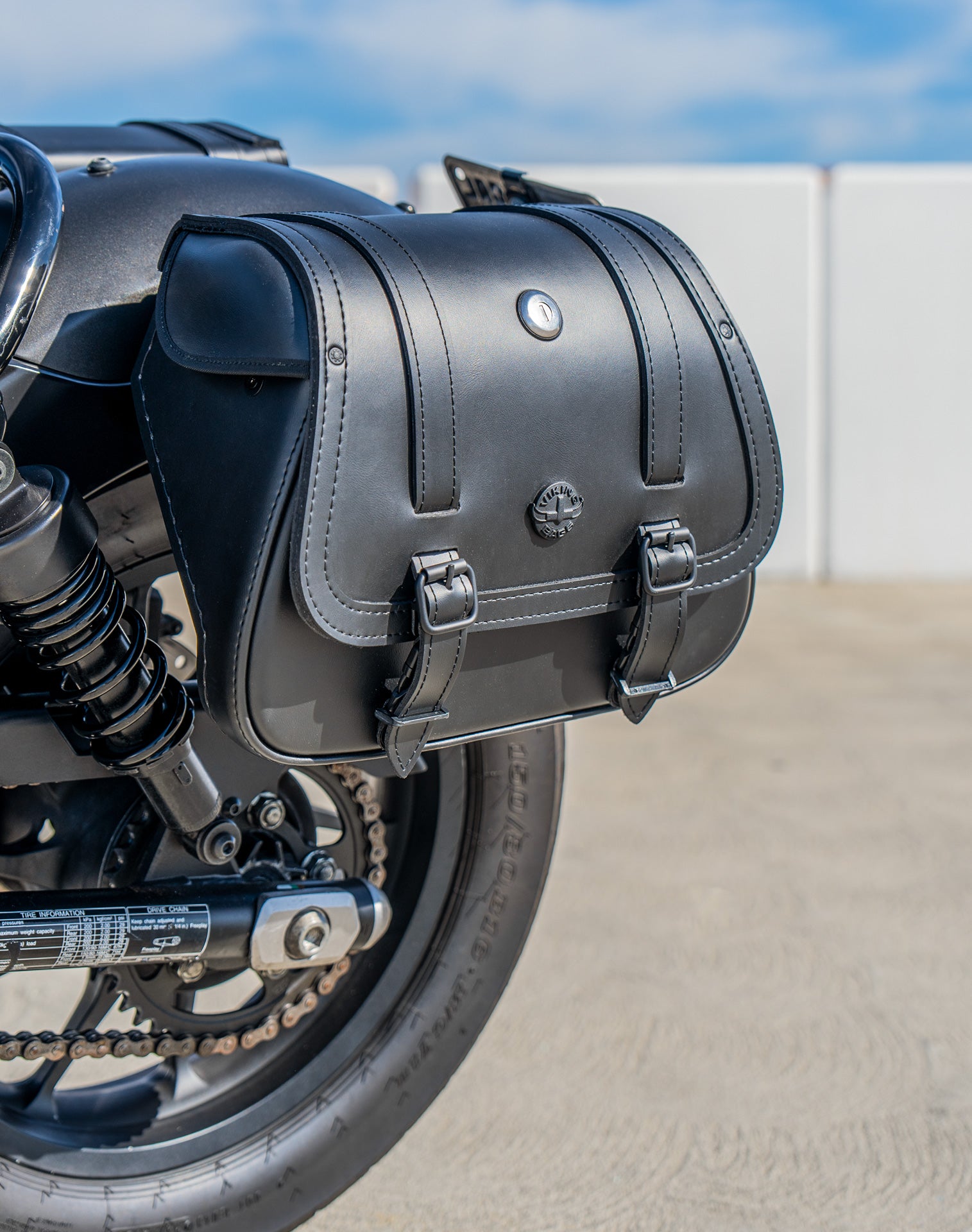 25L - SpiritBlade Medium Honda Rebel 500/ABS CMX500 Leather Motorcycle Saddlebags Vertical Lifestyle
