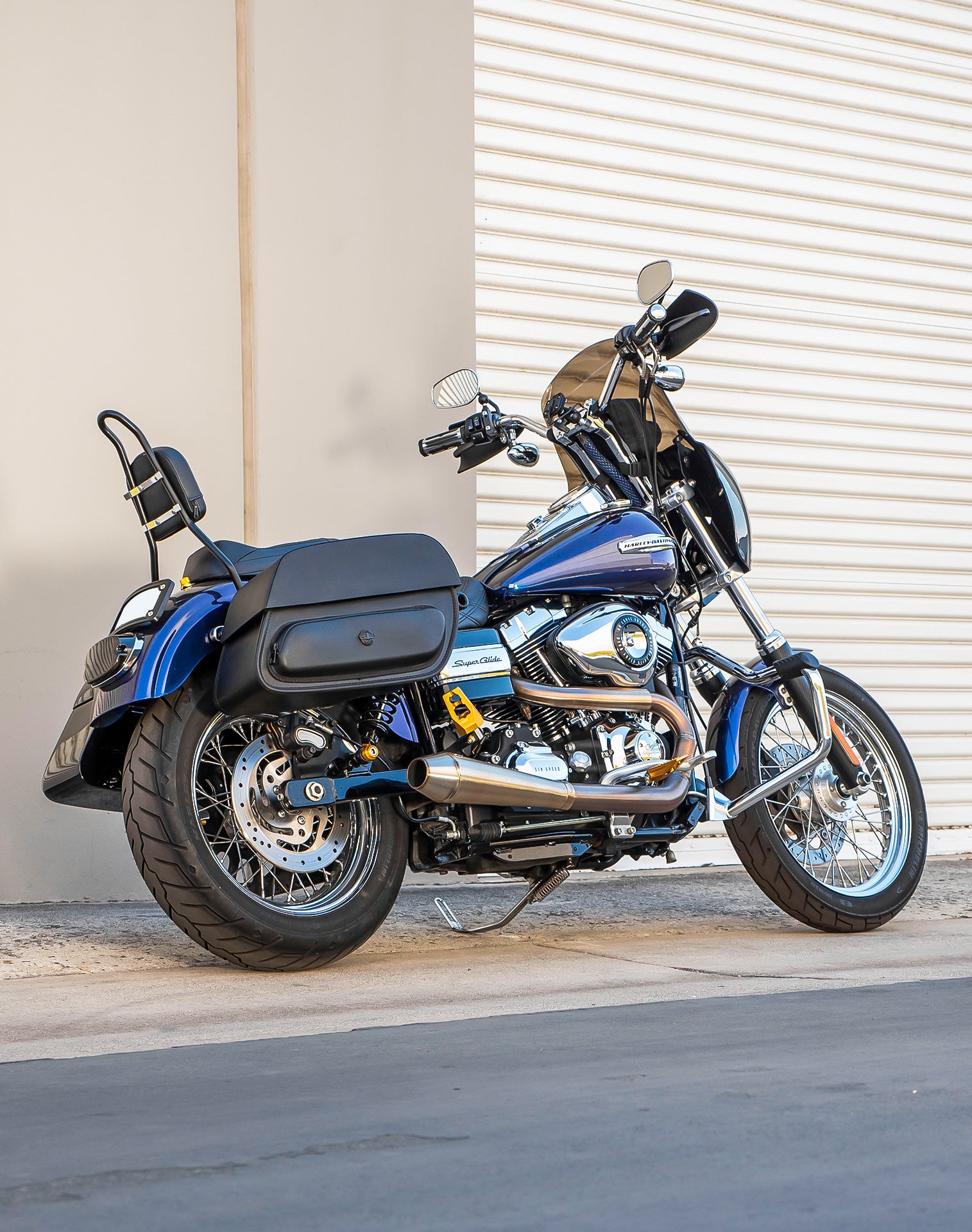 26L - Pantheon Large Shock Cutout Leather Saddlebags for Harley Dyna Super Glide FXD/I v1