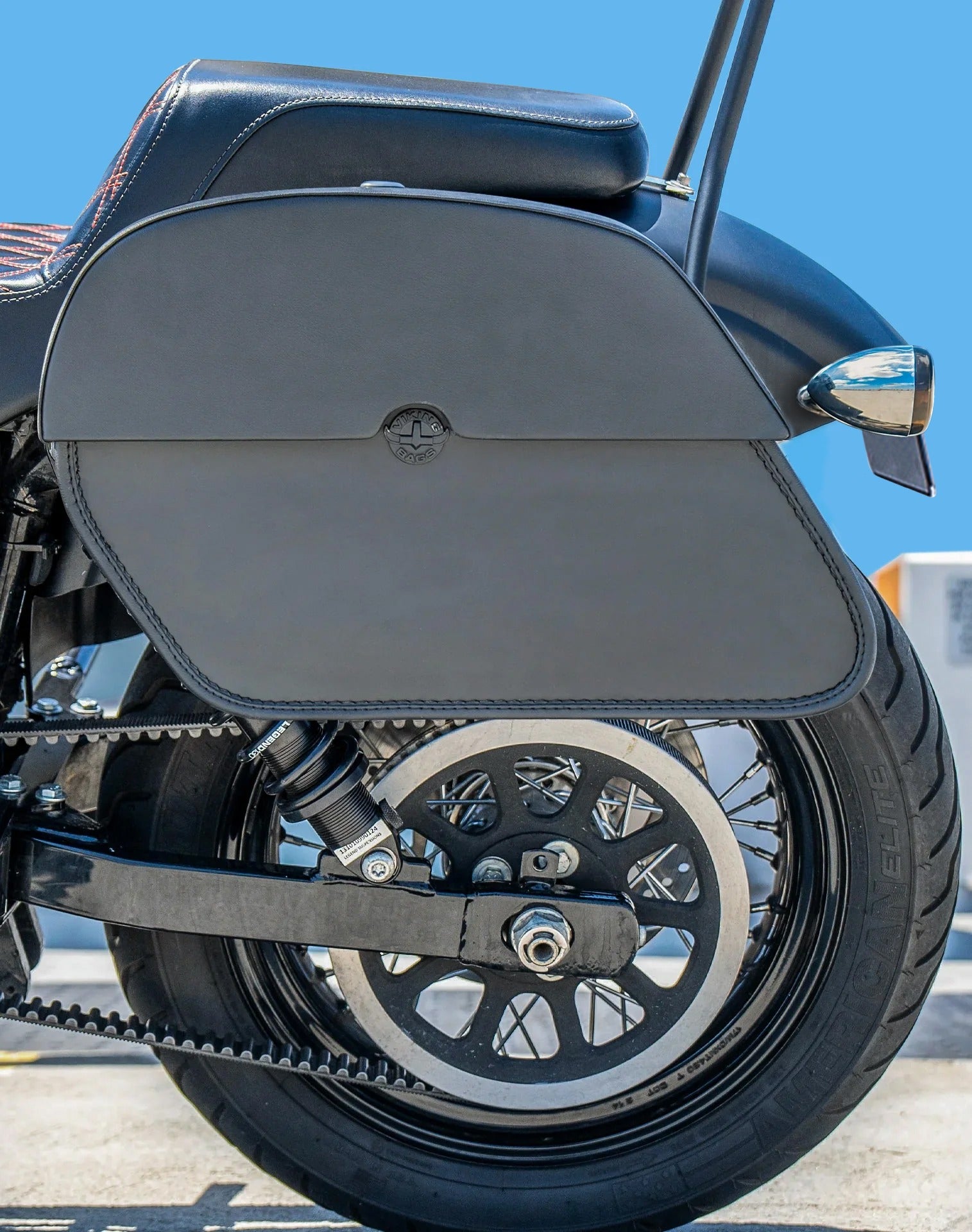 32L - Panzer Large Hard Mount Shock Cutout Saddlebags for Harley Dyna Street Bob FXDB/I Lifestyle
