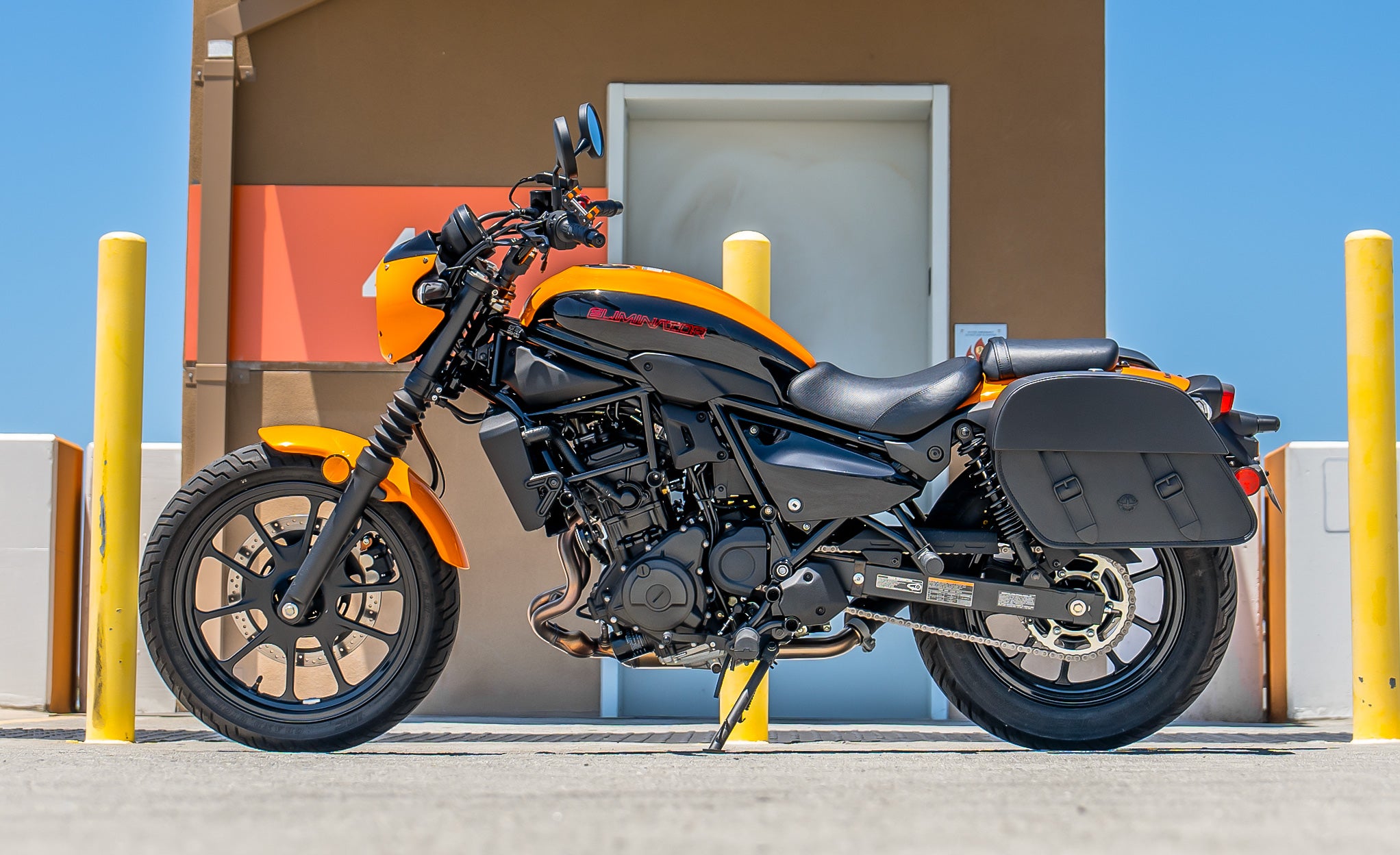 28L - Baelor Medium Quick Mount Kawasaki Eliminator 450 Motorcycle Saddlebags @expand