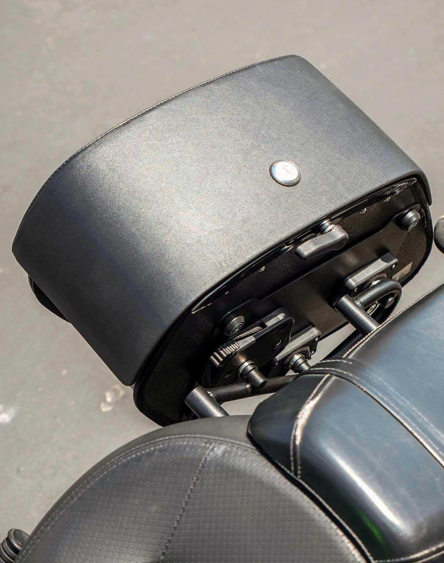 28L - Baelor Medium Quick Mount Kawasaki Vulcan S VN650 Motorcycle Saddlebags v3