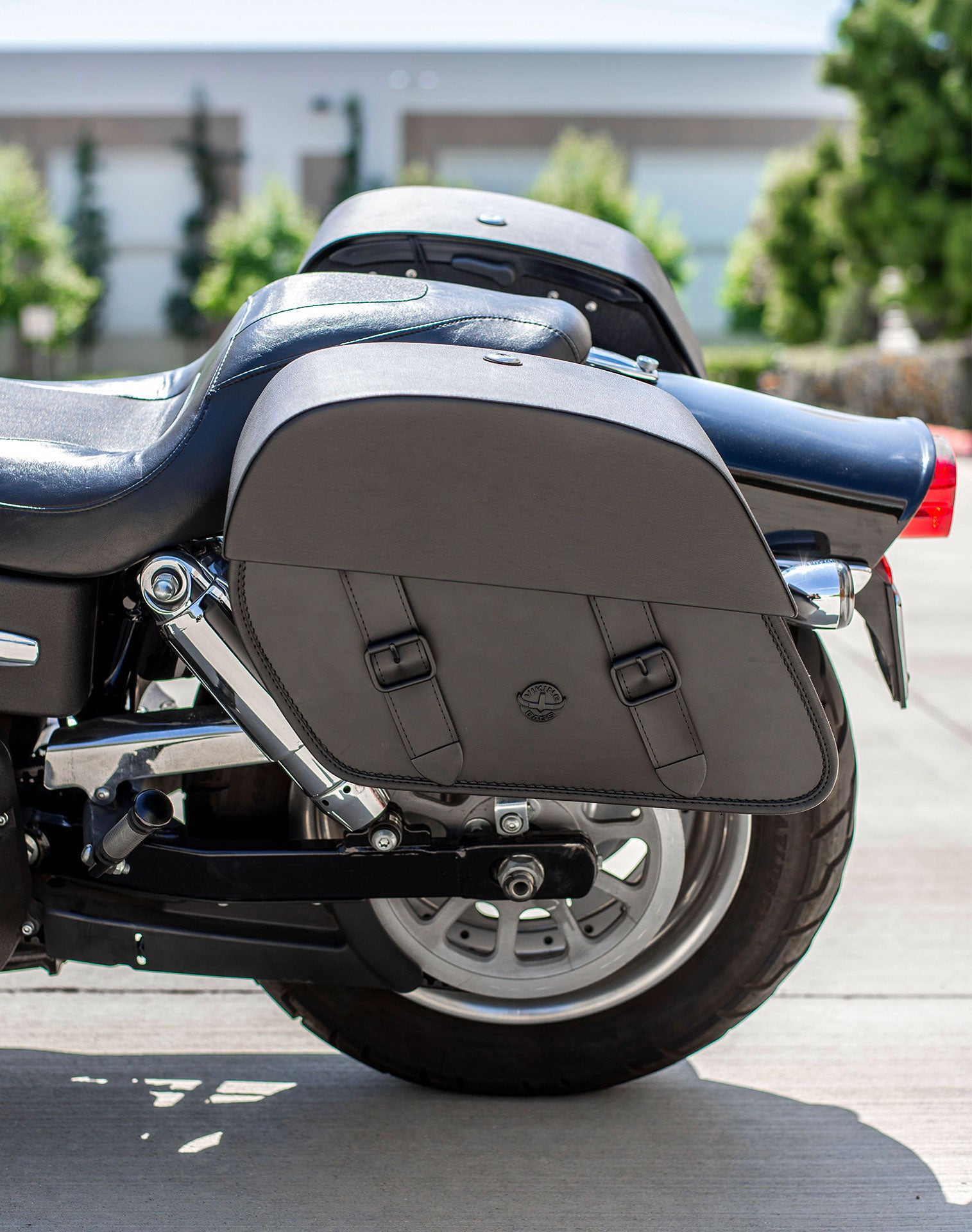 28L - Baelor Medium Quick Mount Motorcycle Saddlebags For Harley Davidson Dyna Fat Bob FXDF/SE v2