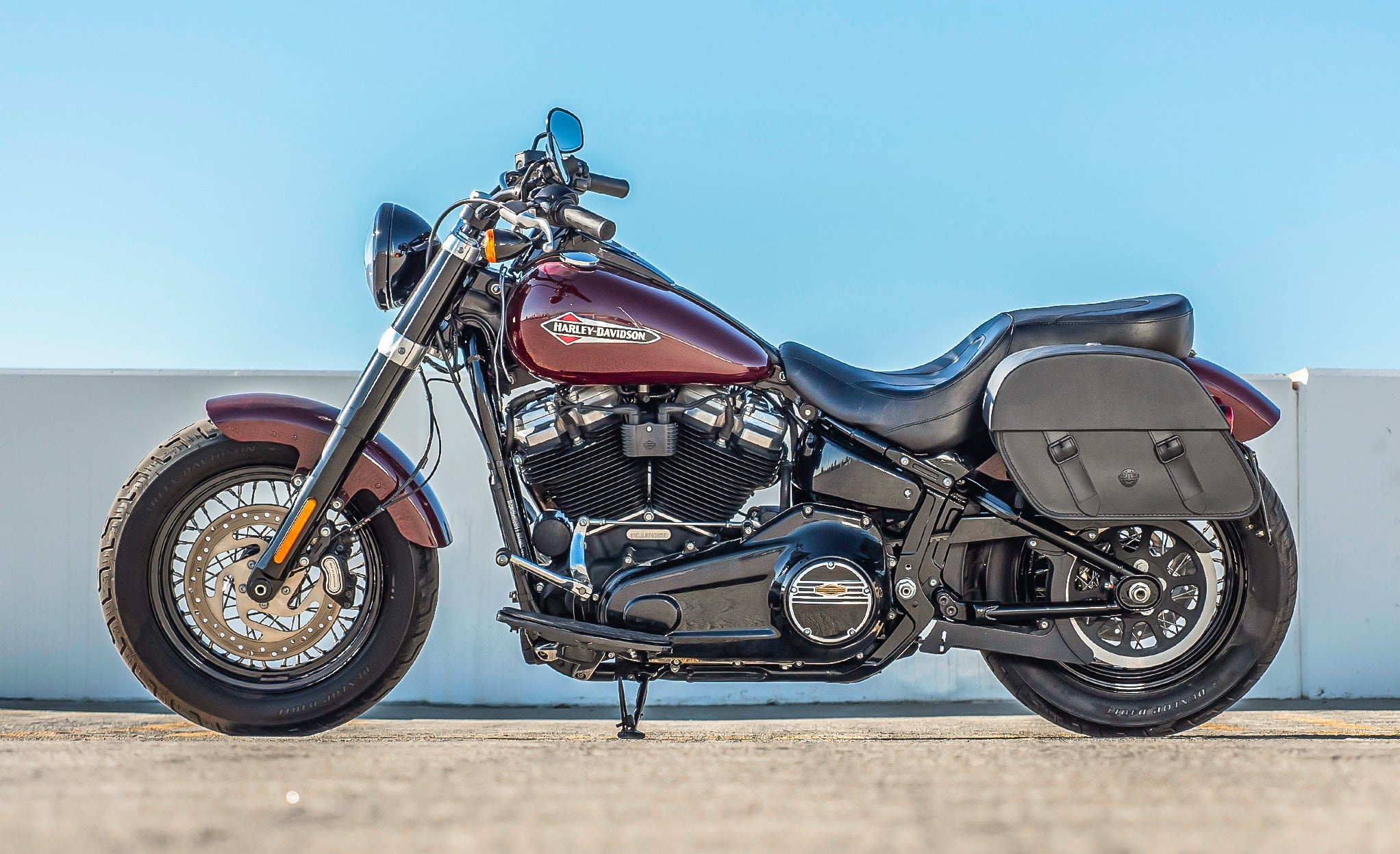 28L - Baelor Medium Quick Mount Motorcycle Saddlebags For Harley Softail Slim FLSL @expand