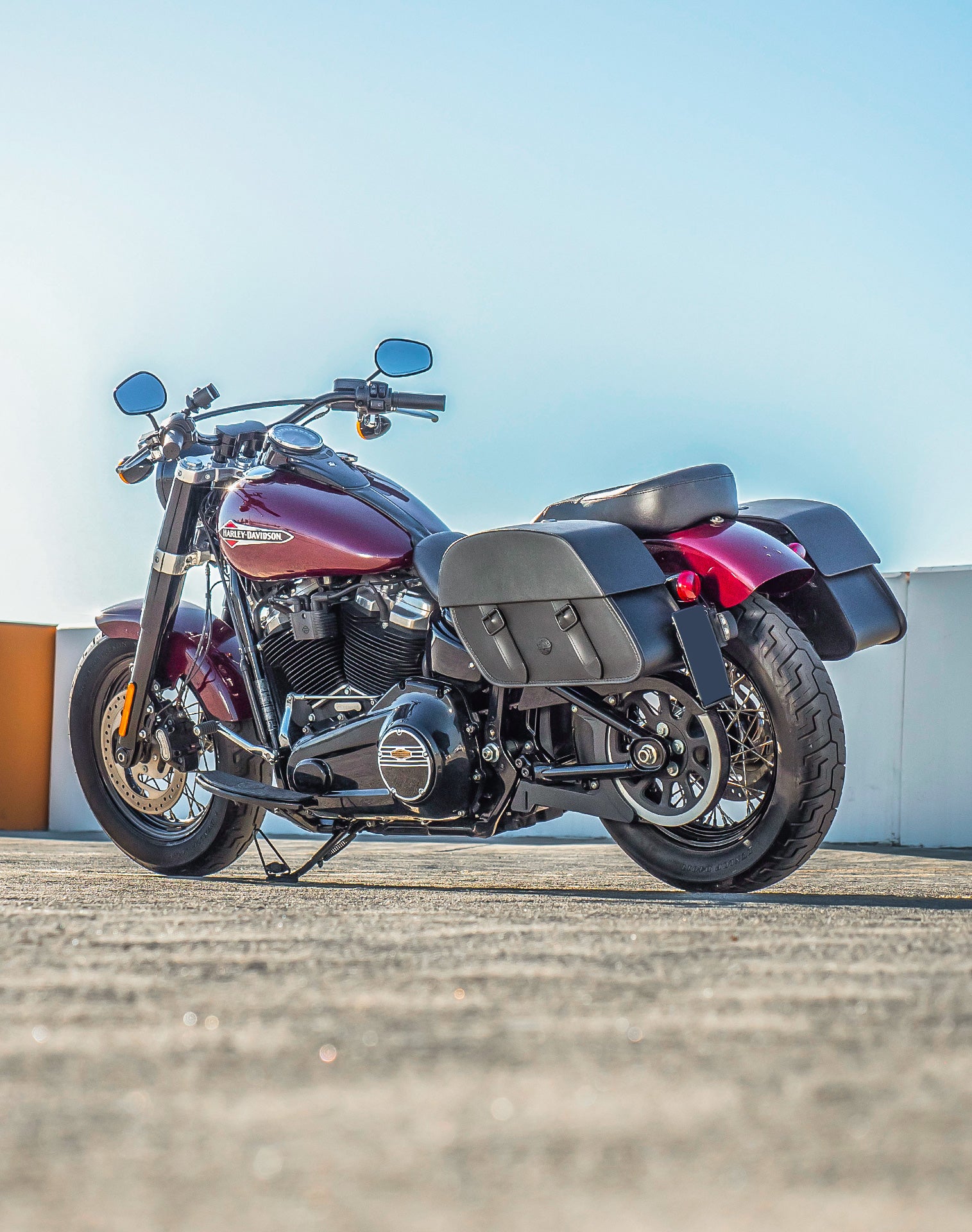 28L - Baelor Medium Quick Mount Motorcycle Saddlebags For Harley Softail Slim FLSL v1